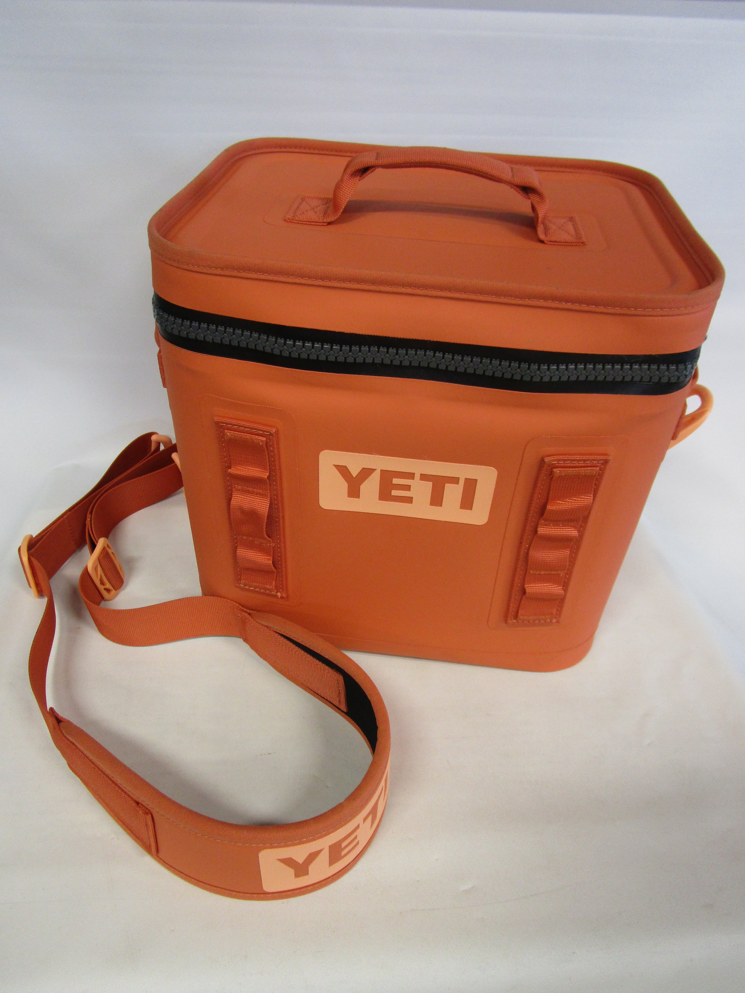 Yeti Hopper Flip 12 High Desert Clay Cooler.