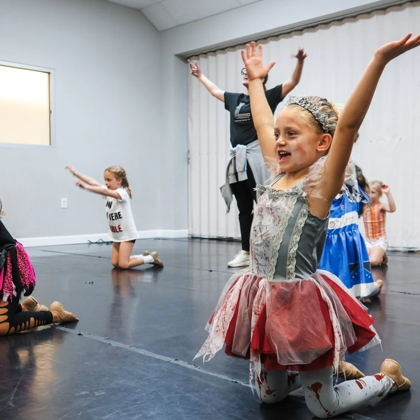 🎃✨ It&rsquo;s Family Watch Week at Lineage! ✨🎃

We can&rsquo;t wait to welcome our families into the studio to see what dancers have been working on this fall.

This week, dancers are invited to wear their Halloween costumes to class &mdash; just m