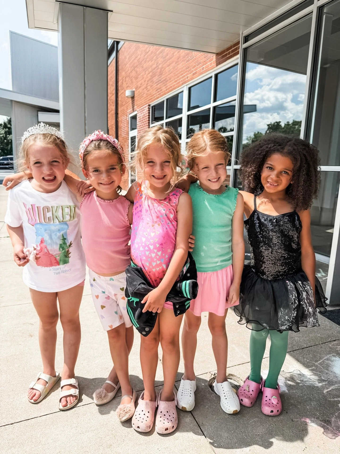 Throwing it back to last summer at Lineage ☀️

We&rsquo;re ready to do it all again! Summer at Lineage is almost here 🤍

Full 2026 Summer offerings are linked in our profile! 

📆 Registration opens 2/8 at 6p for Lineage Families!