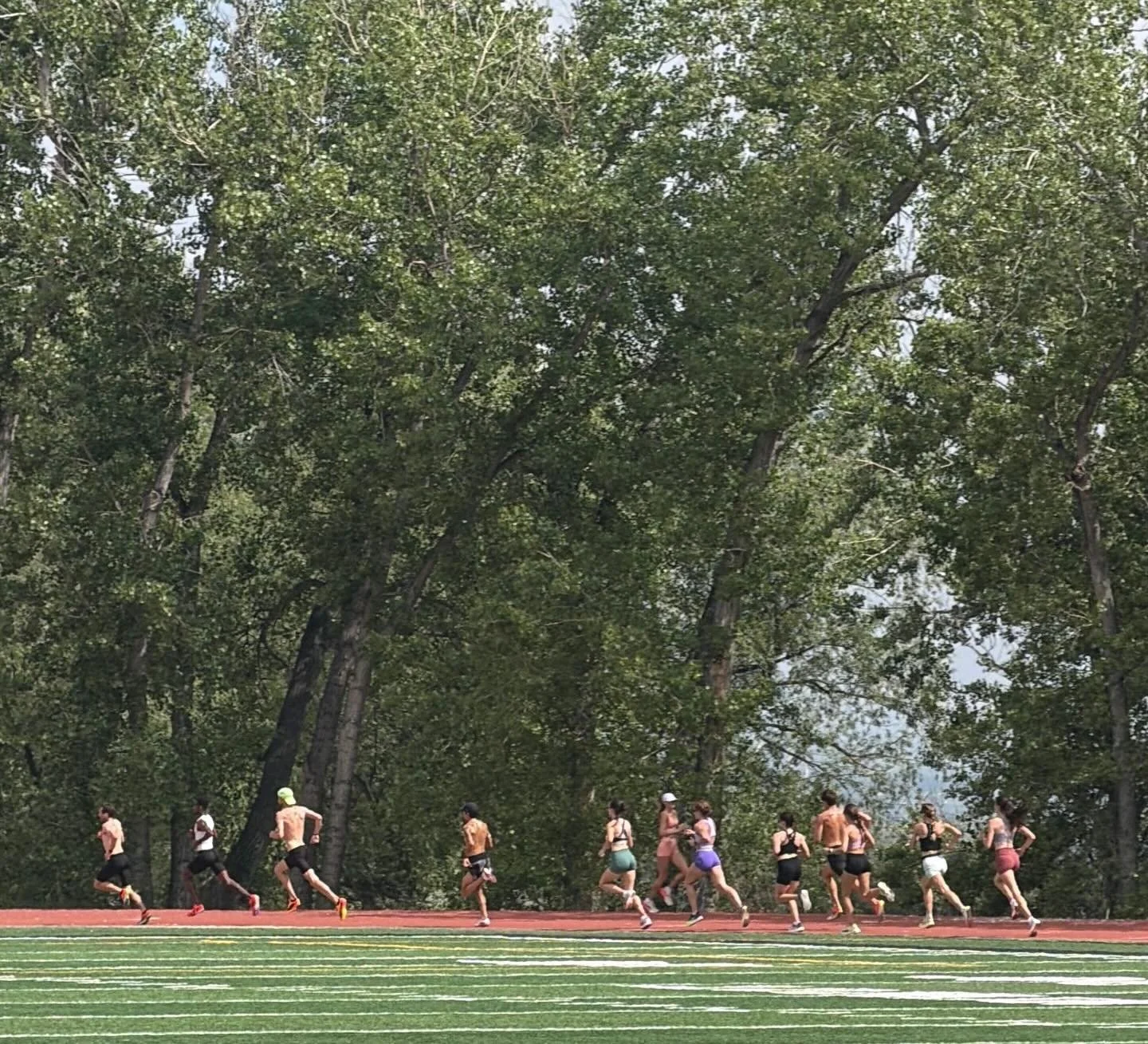 First person to name everyone in this picture (by order), will get a UAC hat and sock pack. 
Ready, set, go!!
UPDATE: We have a winner! Congrats @gabexrey 
Everyone can now tap on the photo to see who the athletes are. THANKS FOR PLAYING!