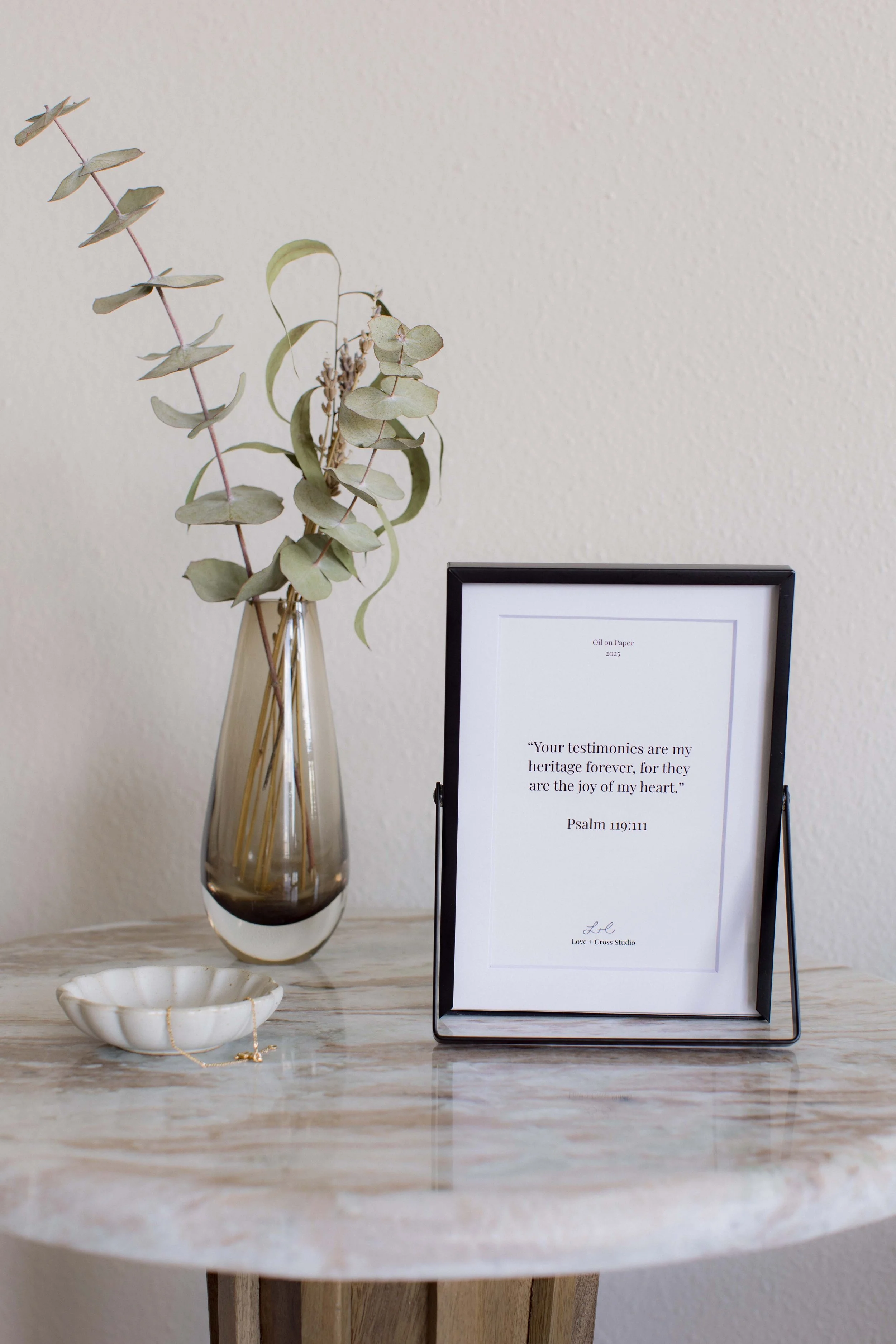 praiseful-messages-grenadine-oils-originals-love-x-cross-studio-black-frame-lifestyle-back.jpg
