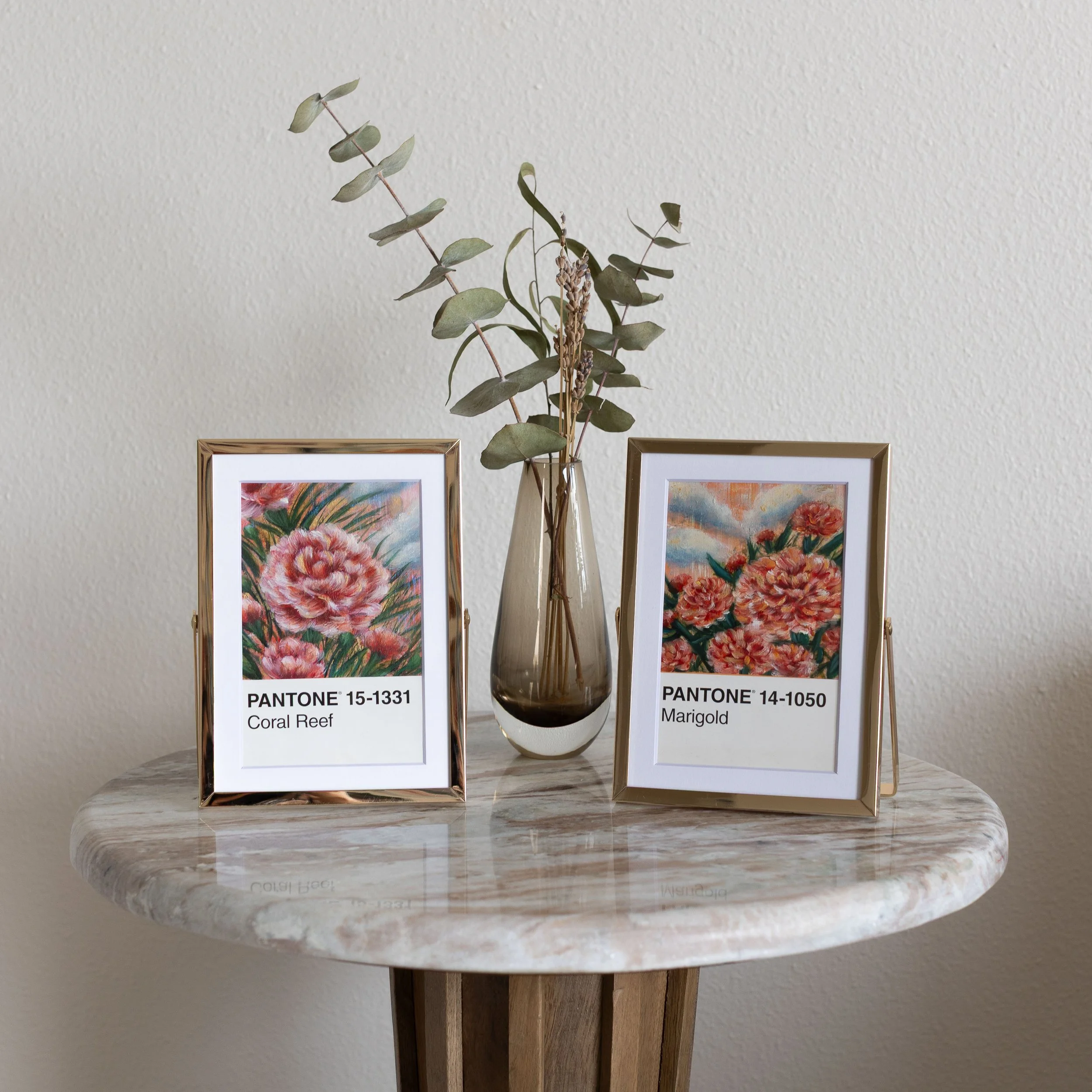 praiseful-messages-marigold-coral-reef-oils-originals-love-x-cross-studio-gold-frame-lifestyle.jpg