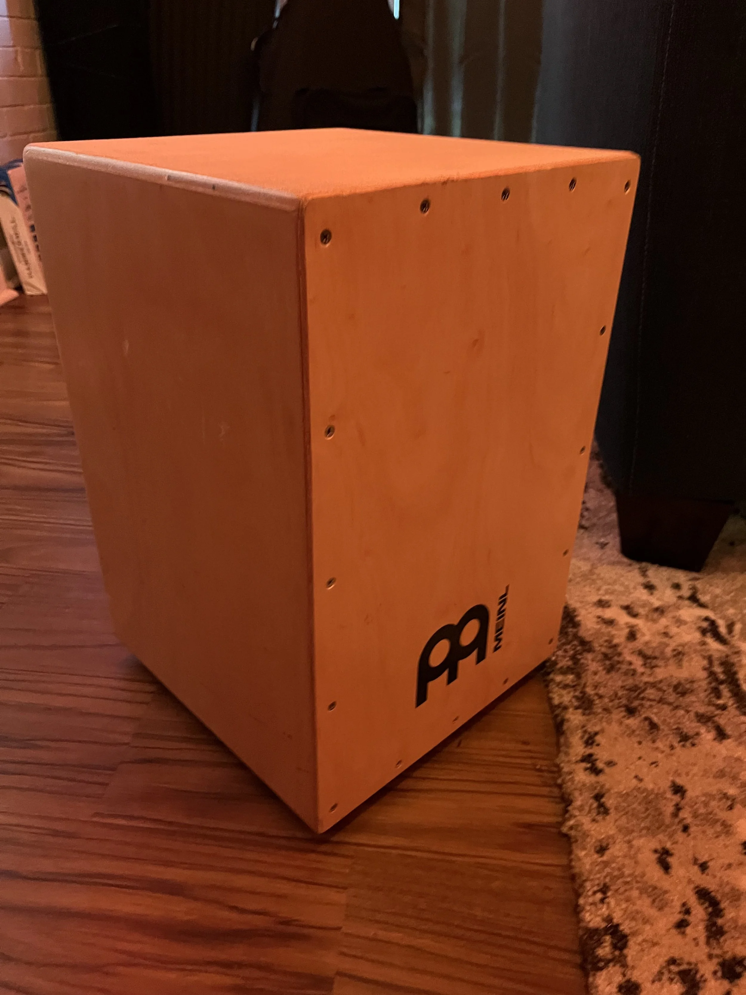 Strum Sound Studio Cajon