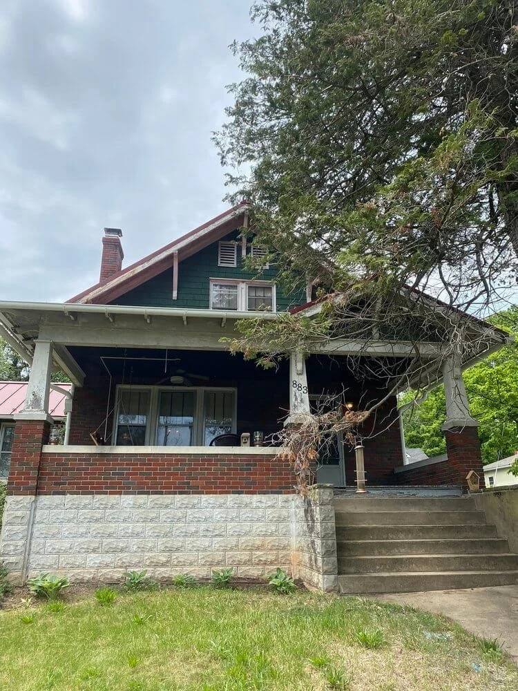 old home front before.jpg