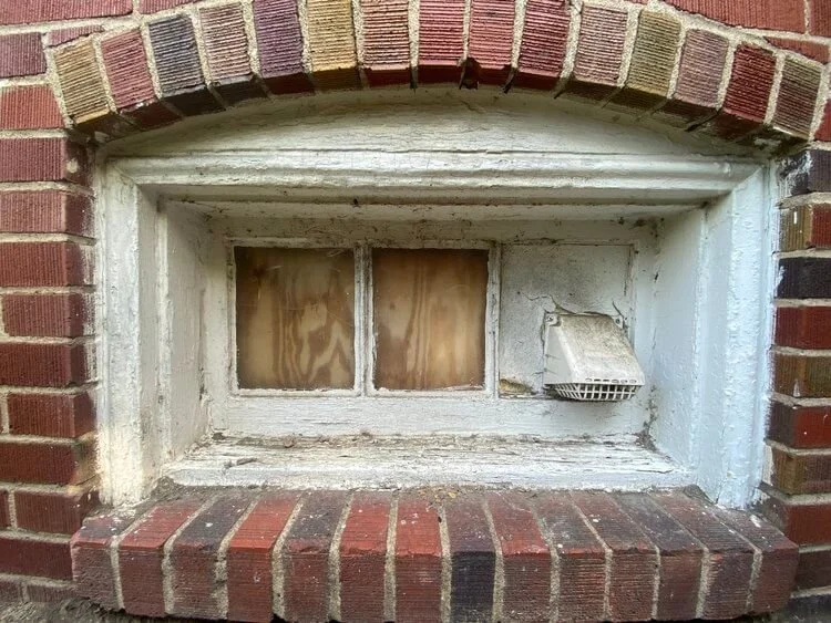 laundry window before.jpg