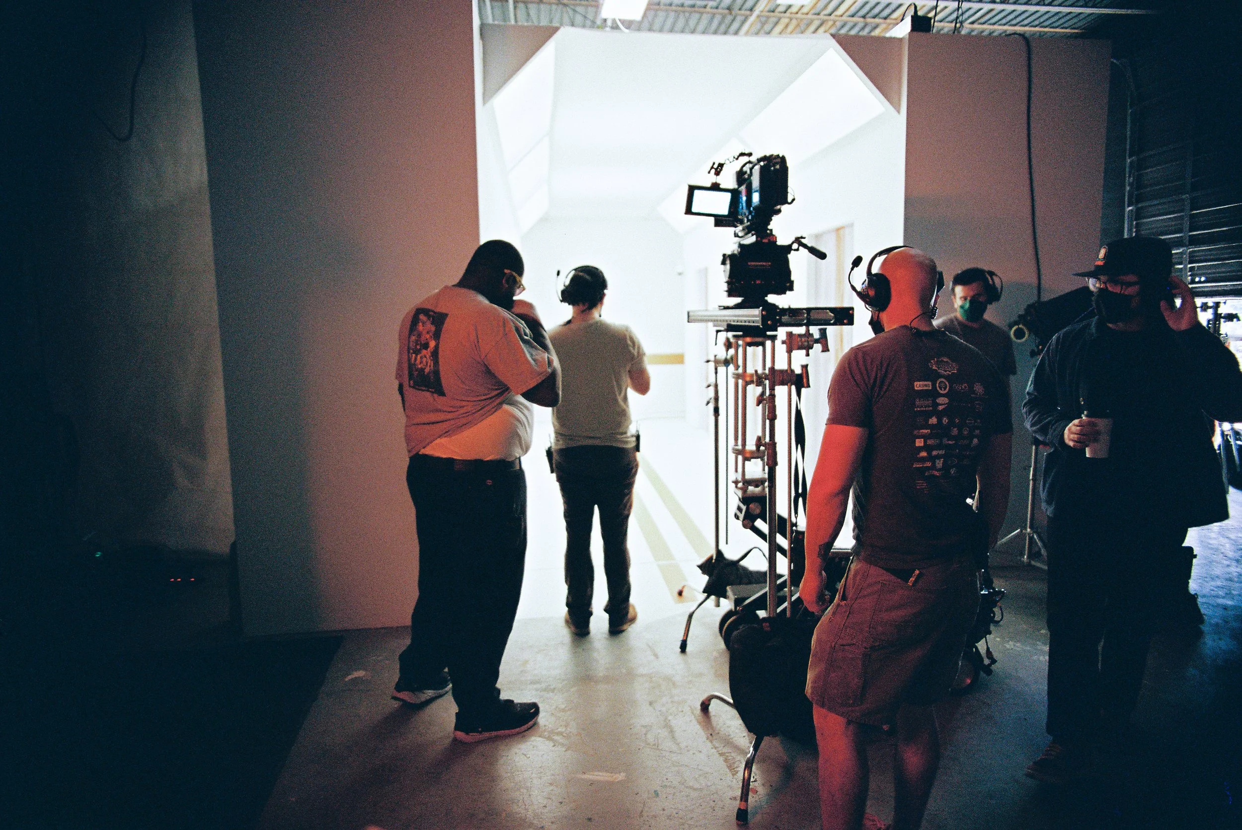 BEACH BUNNY BTS-94.jpg