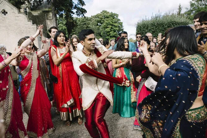 Shendish Manor Fusion Asian Wedding Highlights Film // Vicky and Jay