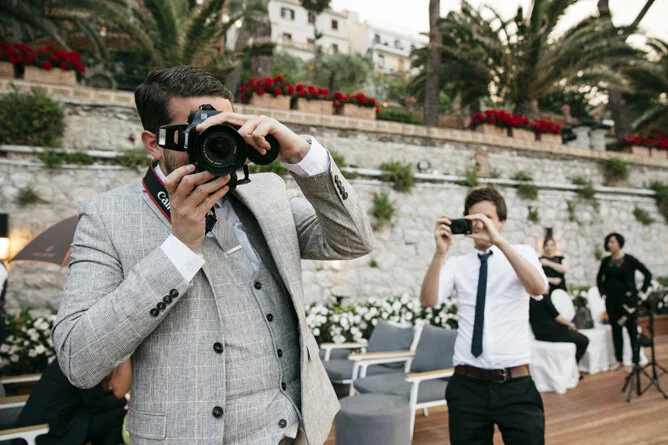 Professional Wedding Photography vs Asking a Friend