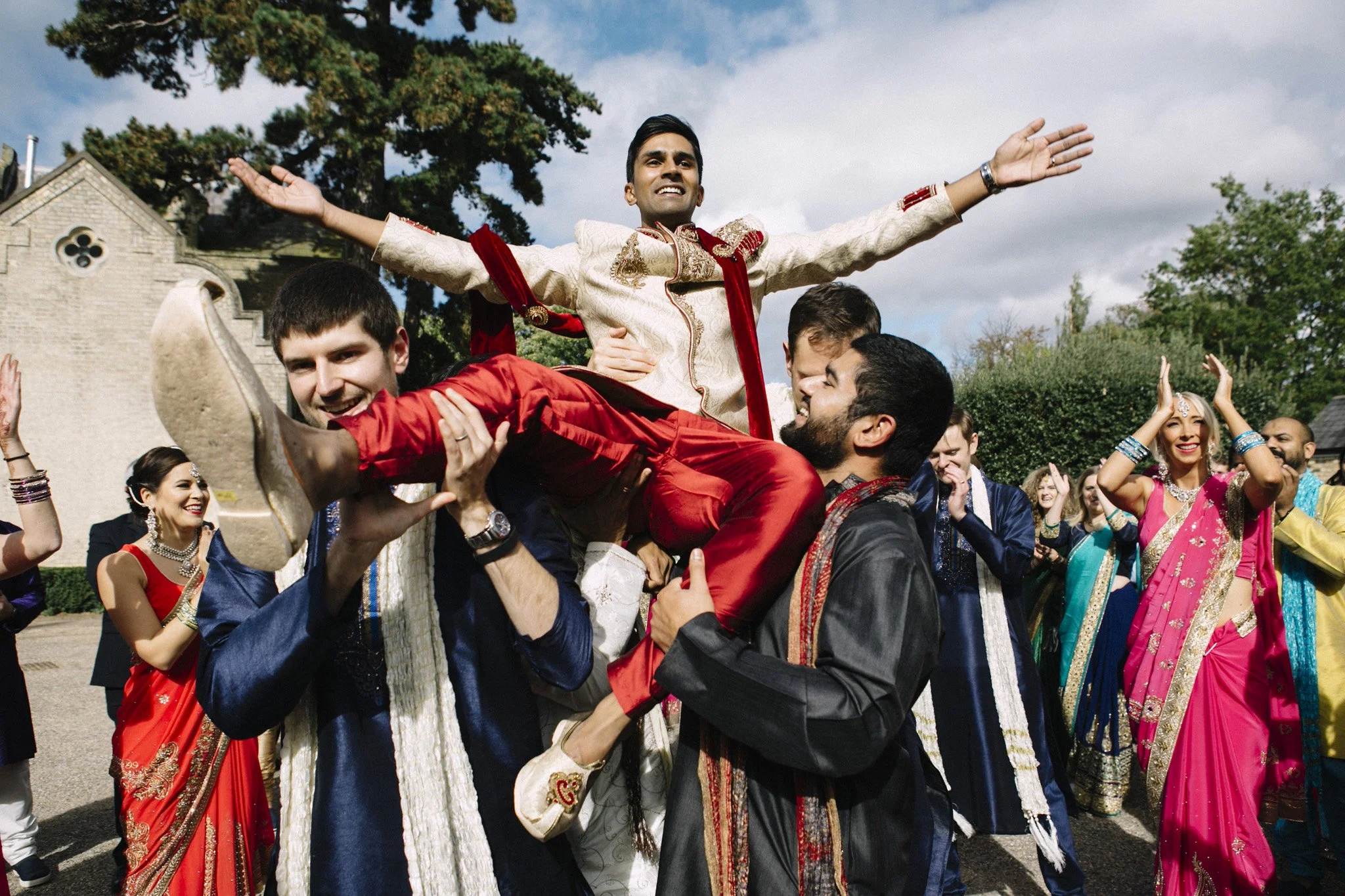 Shendish Manor Fusion Wedding // Introducing Vicky and Jaymin