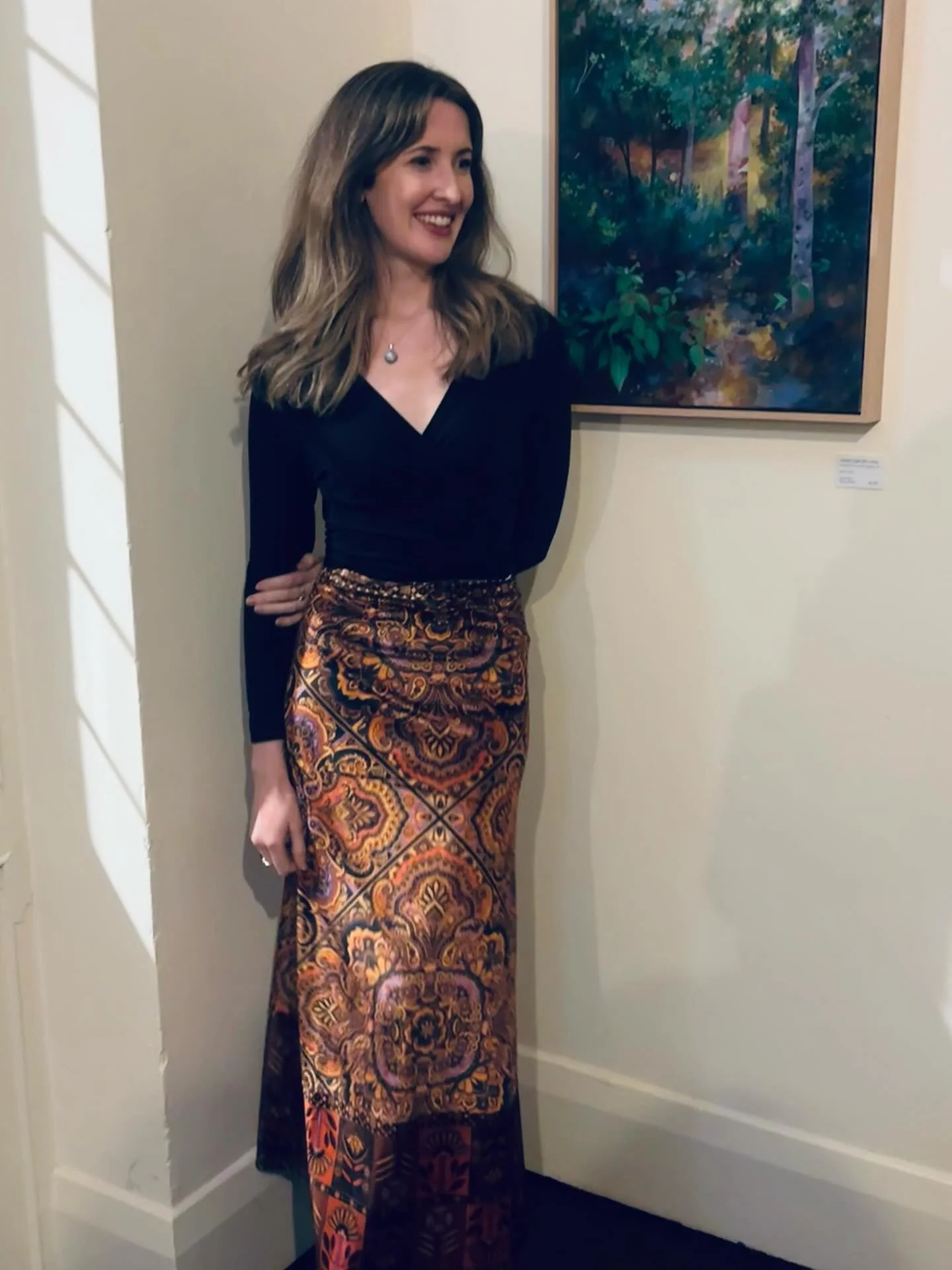 A happy, blurry pic from last night&rsquo;s opening of &lsquo;Wanderings&rsquo; at the beautiful @ondeen.farm 

Any artist will attest to how hermit-like the lead up to an exhibition can be, so it was an absolute joy to celebrate these new works with