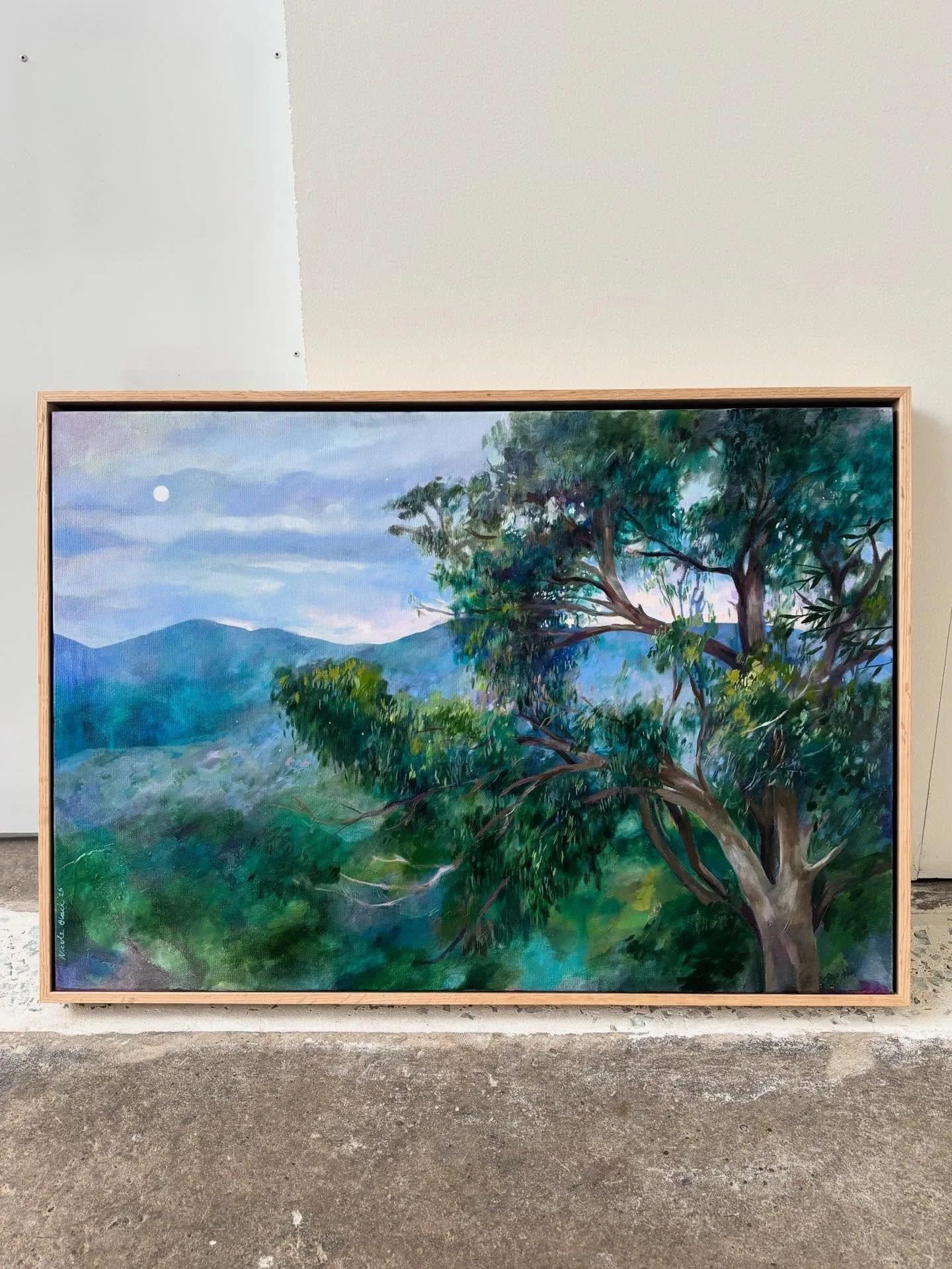I just adore how this recent commission turned out. The last adjustment I made was to make the moon full and glowy 🌕

Whilst predominantly a blue/green palette, the gum tree contains subtle pops of pink and purple. I loved creating movement with the