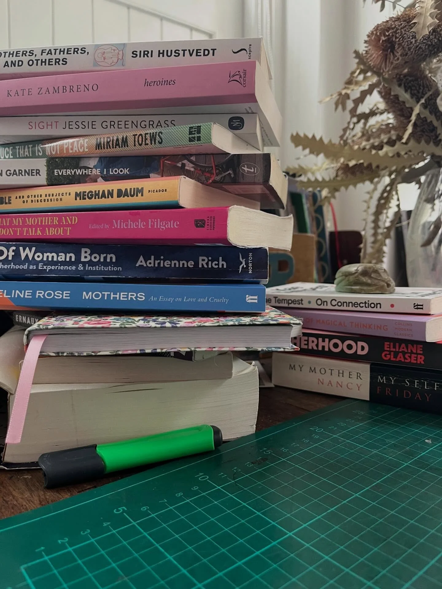 Final stretch of writing my thesis after taking some time off last year. Feel completely overwhelmed. 😱. Really need to just jump right in and get writing, instead of finding new things to read! 🙄