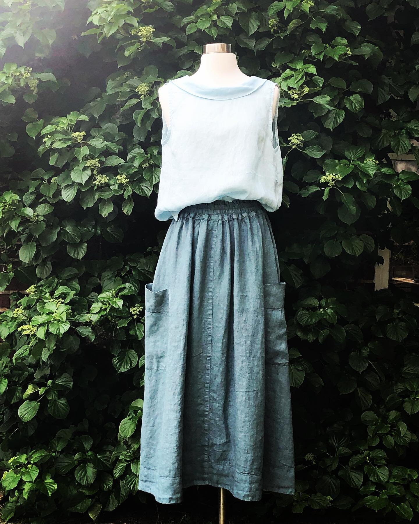 Be garden party ready in our new arrivals, like the Verso Top and Patch Pocket Skirt. Both in 100% linen with a nice, easy fit🍃
.
.
.

#ethicalfashion #slowfashion #slowliving #sustainableliving #smartfashion #sustainablefashion #shoplocal #shopsmal