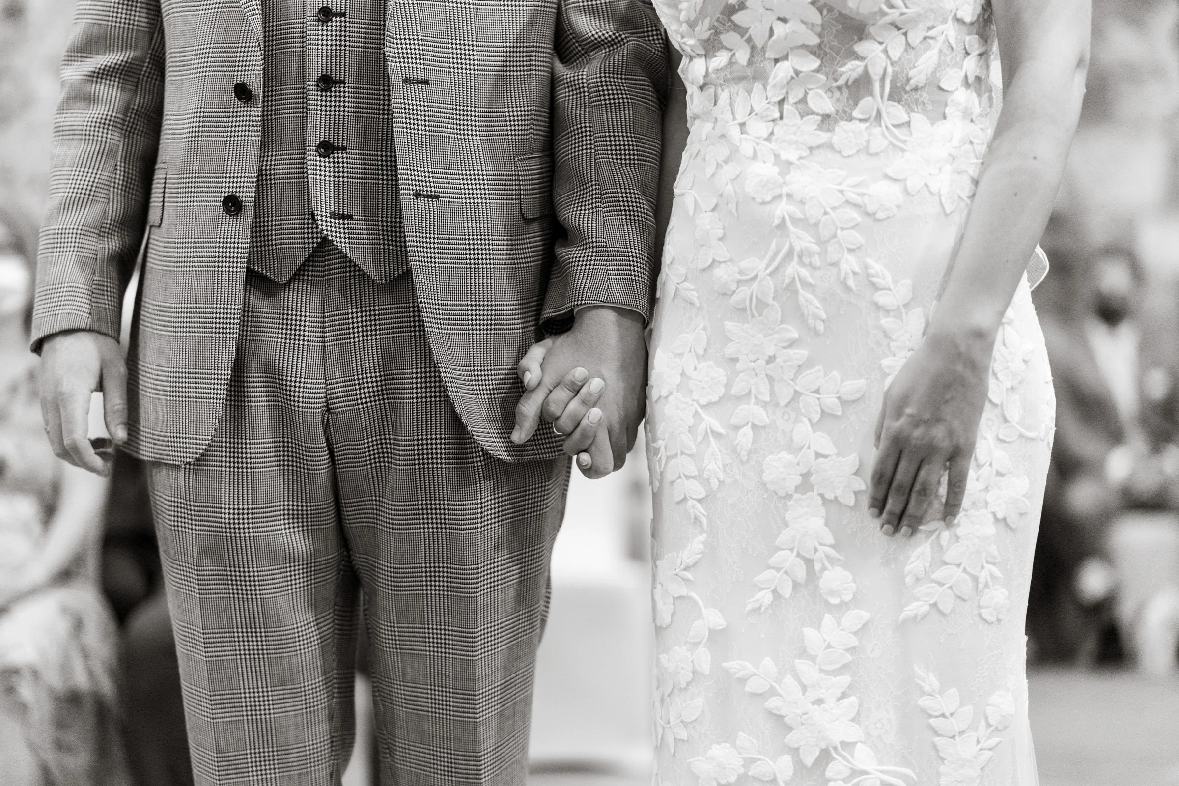 Natural-Wedding-Photos-Hampshire-11.jpg