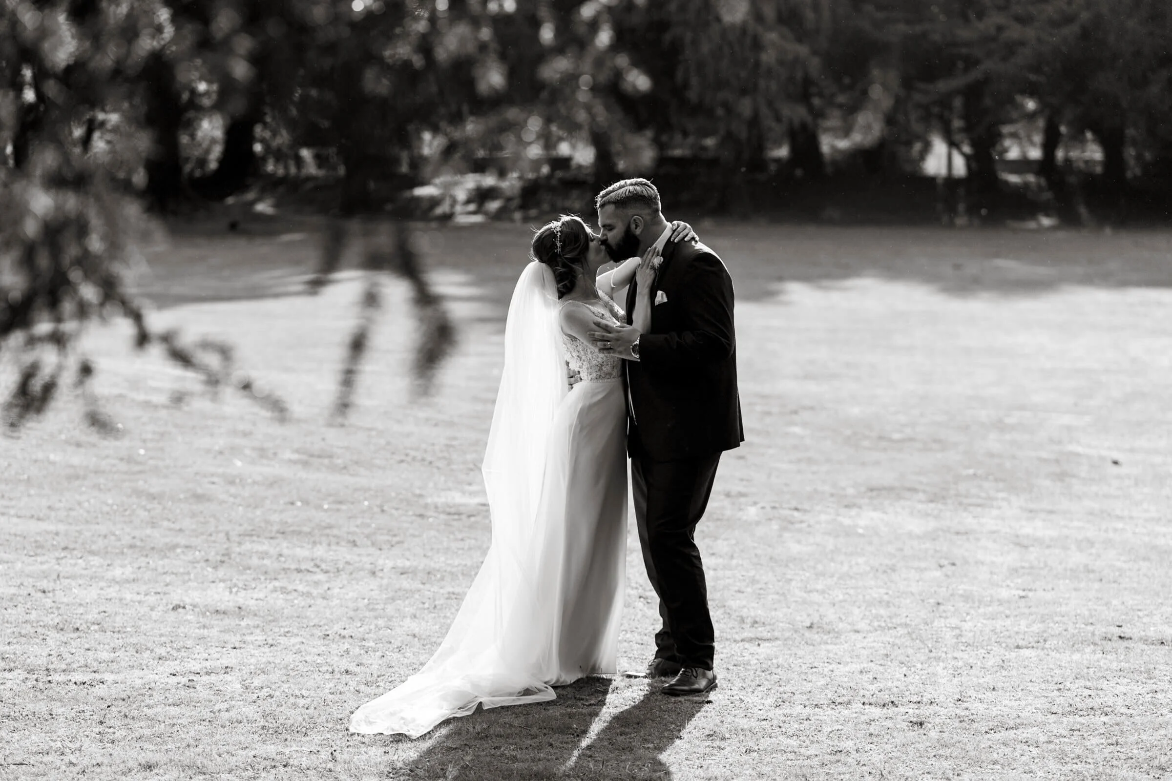 Oakley+Hall+Hotel+Wedding+Photography+020.jpg
