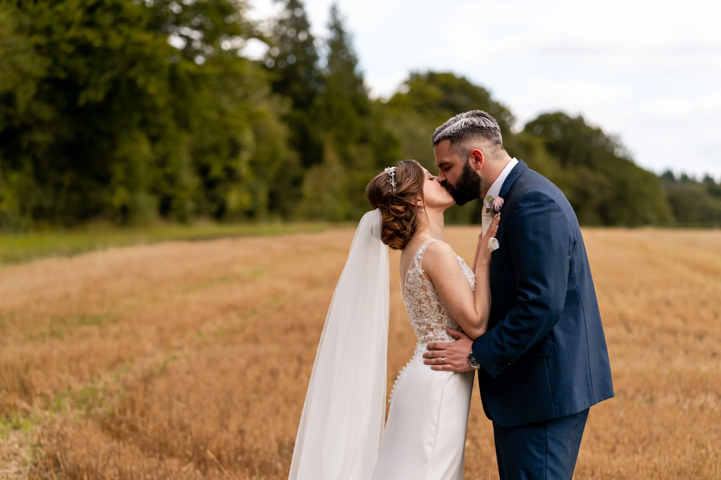 Oakley+Hall+Hotel+Wedding+Photography+041.jpg
