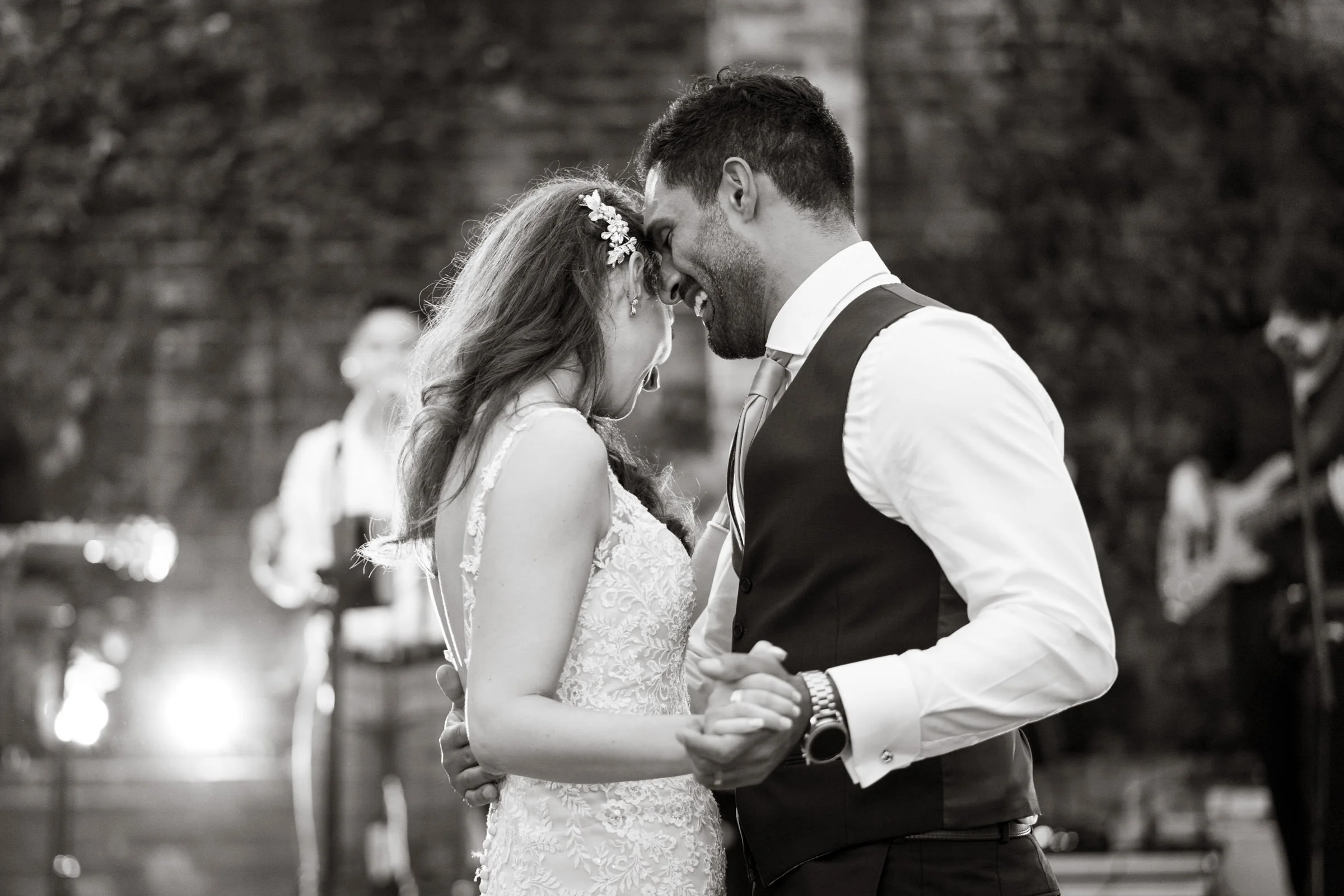 Northbrook-Park-Wedding-Photographer-38.jpg