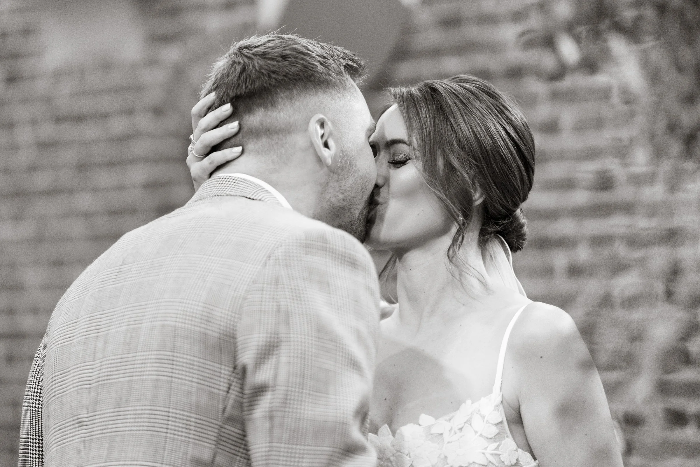 Natural-Wedding-Photos-Hampshire-13.jpg