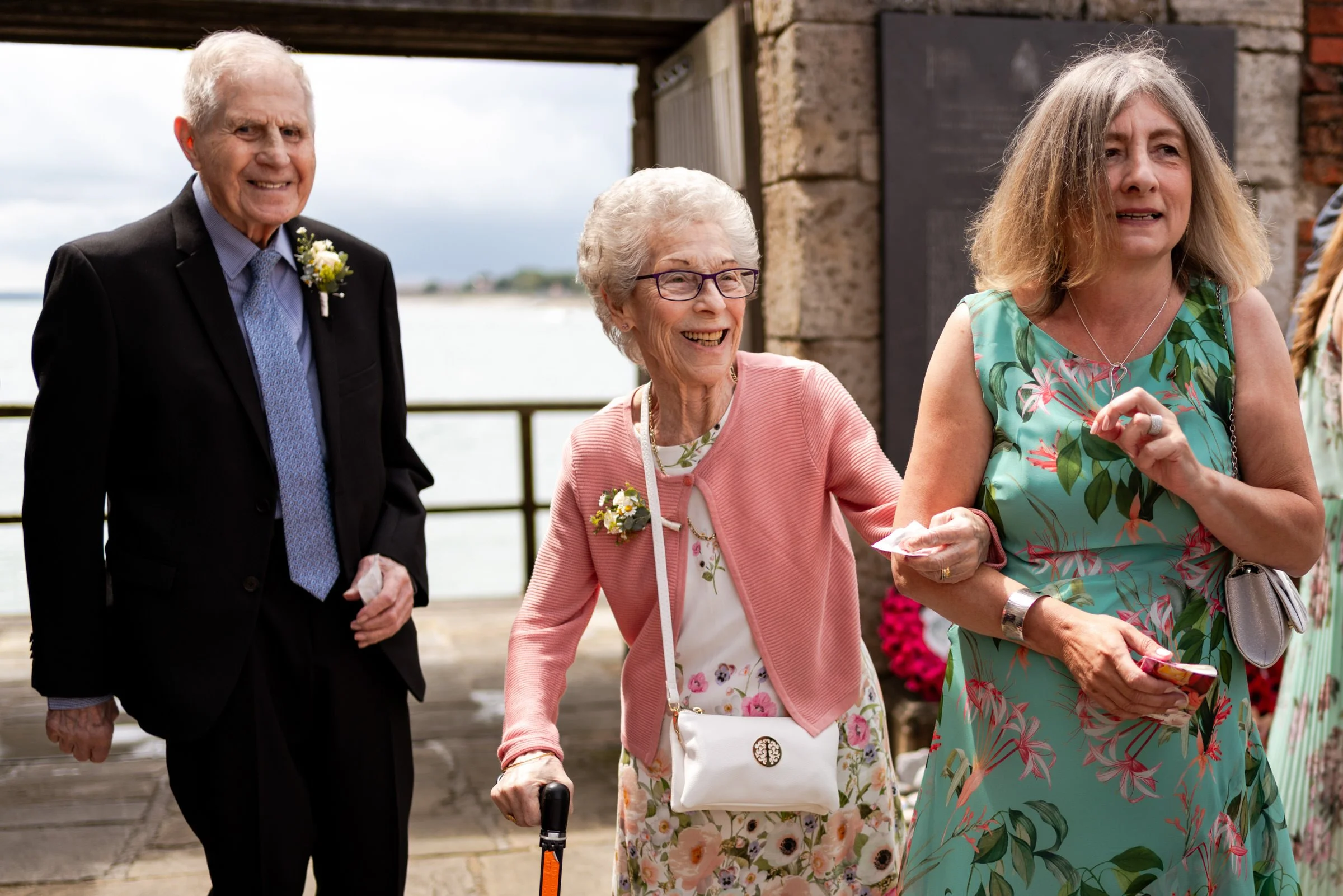 Natural-Wedding-Photos-Hampshire-17.jpg