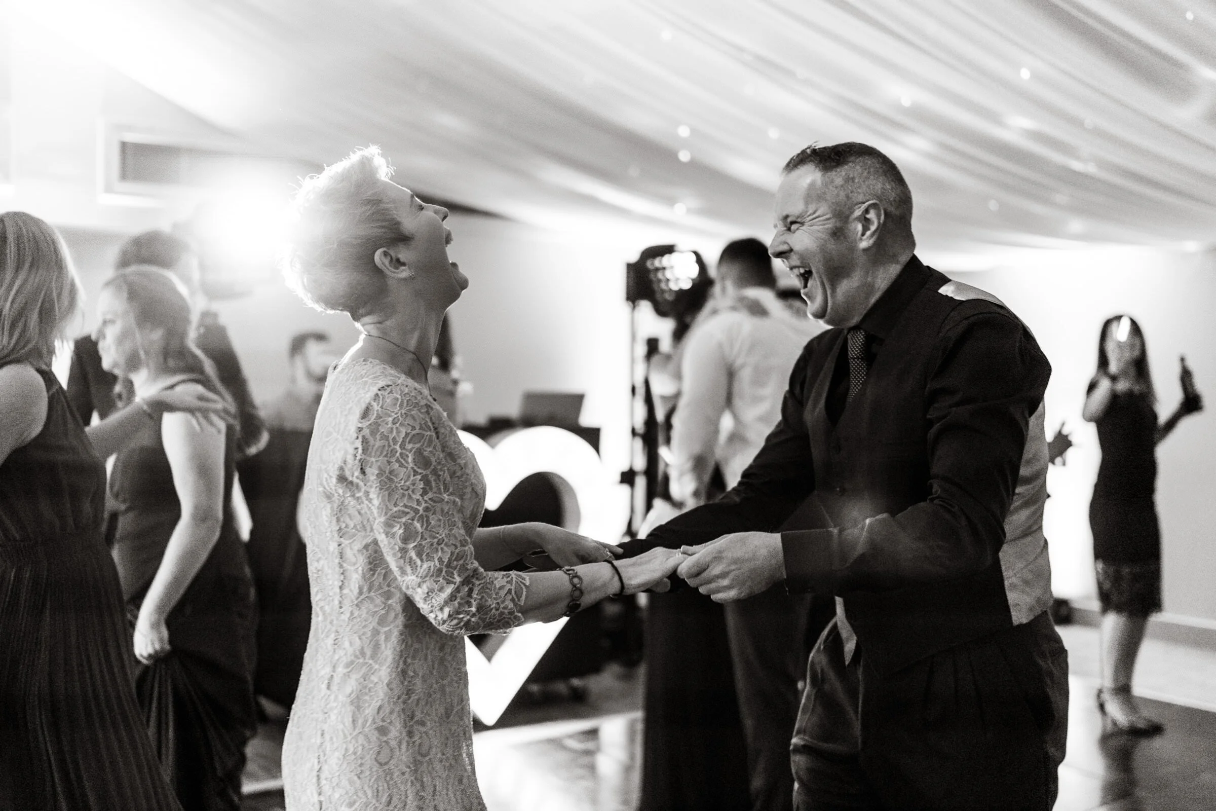 Oakley+Hall+Hotel+Wedding+Photography+037.jpg