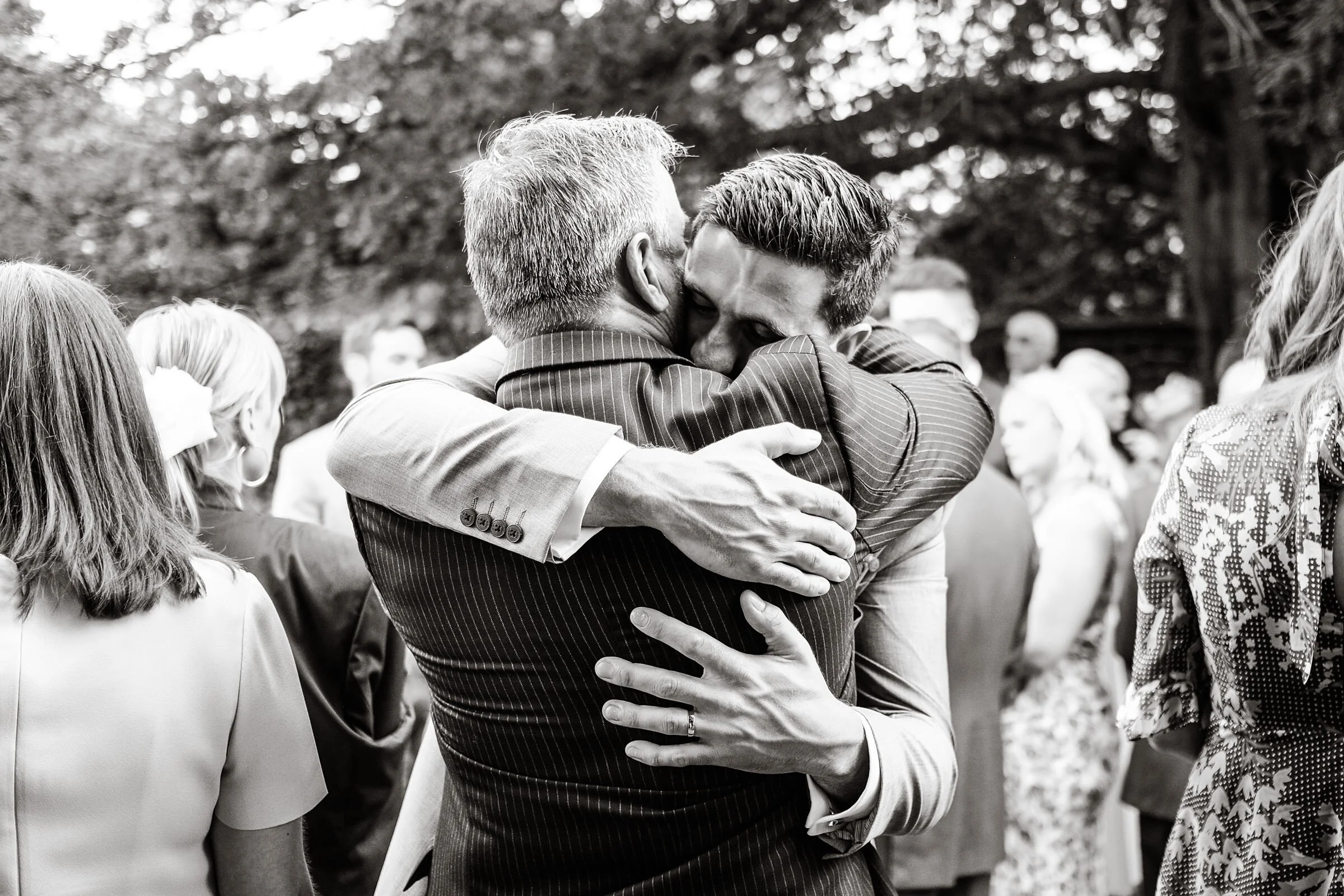 Surrey+Garden+Marquee+Wedding+Photography+011.jpg