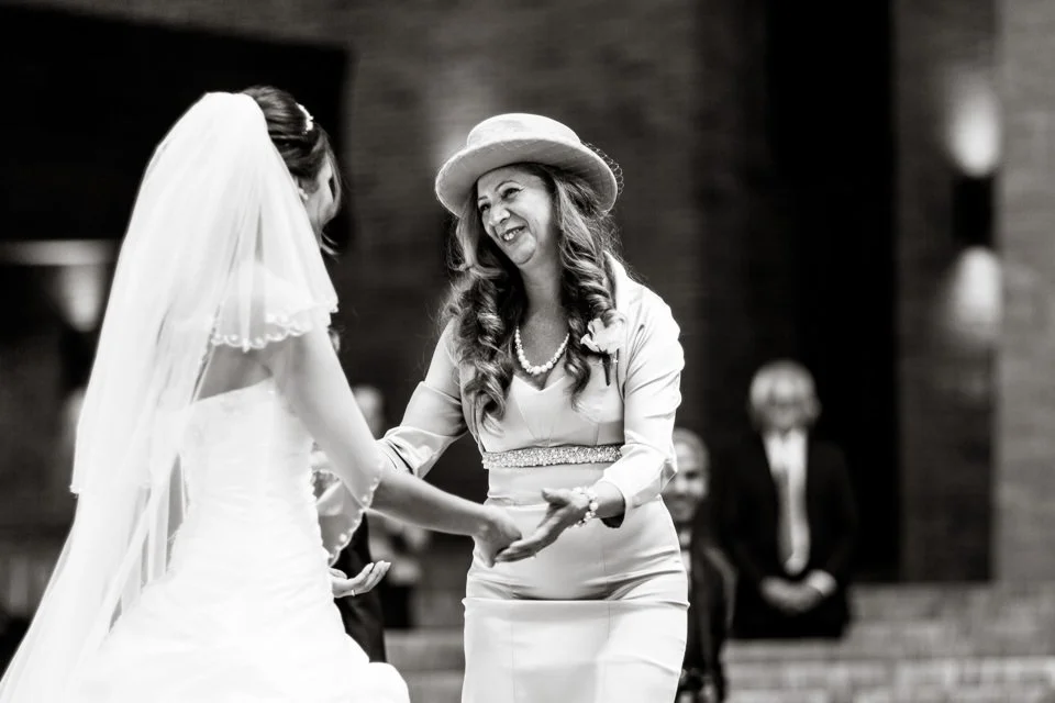 Botleys-Mansion-wedding-photography-Chertsey-Surrey-Gaby-and-Lewis-3.jpg