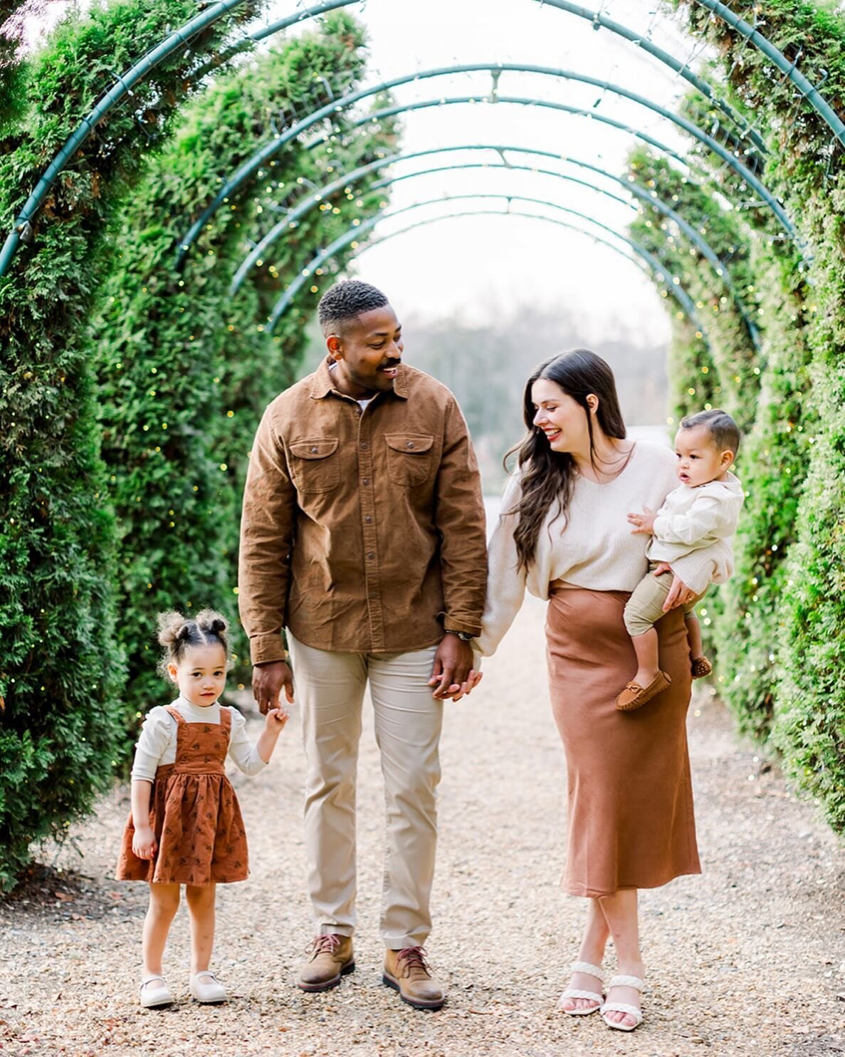 Fall Family Cuteness happening in 3-2-1 🧡

📷: @alyssarachellephotos