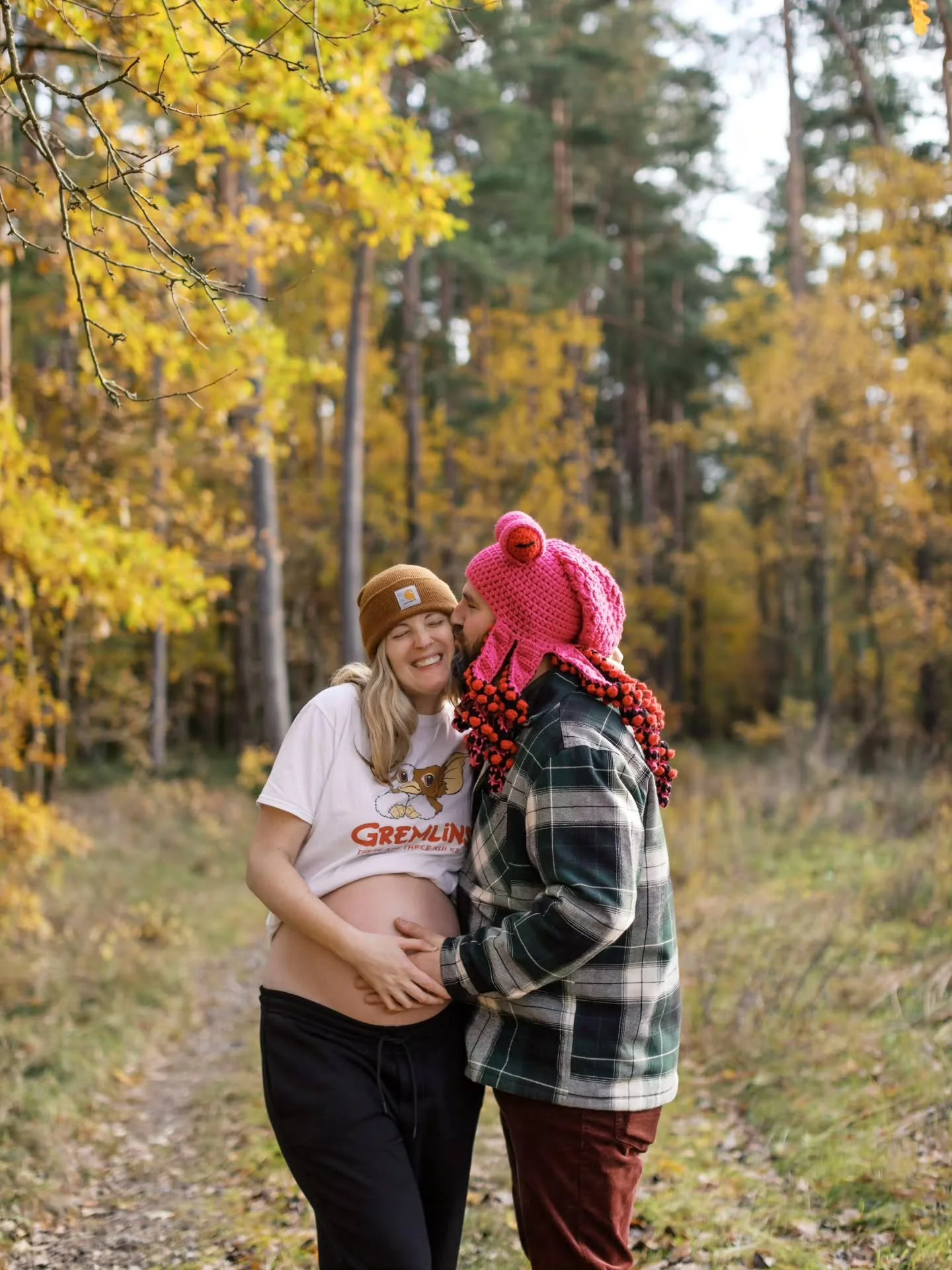 TRICK (surprise, a bish is still preg)
or
TREAT (the gremlin in there)

We can't wait to meet you sweet bebe 🍂