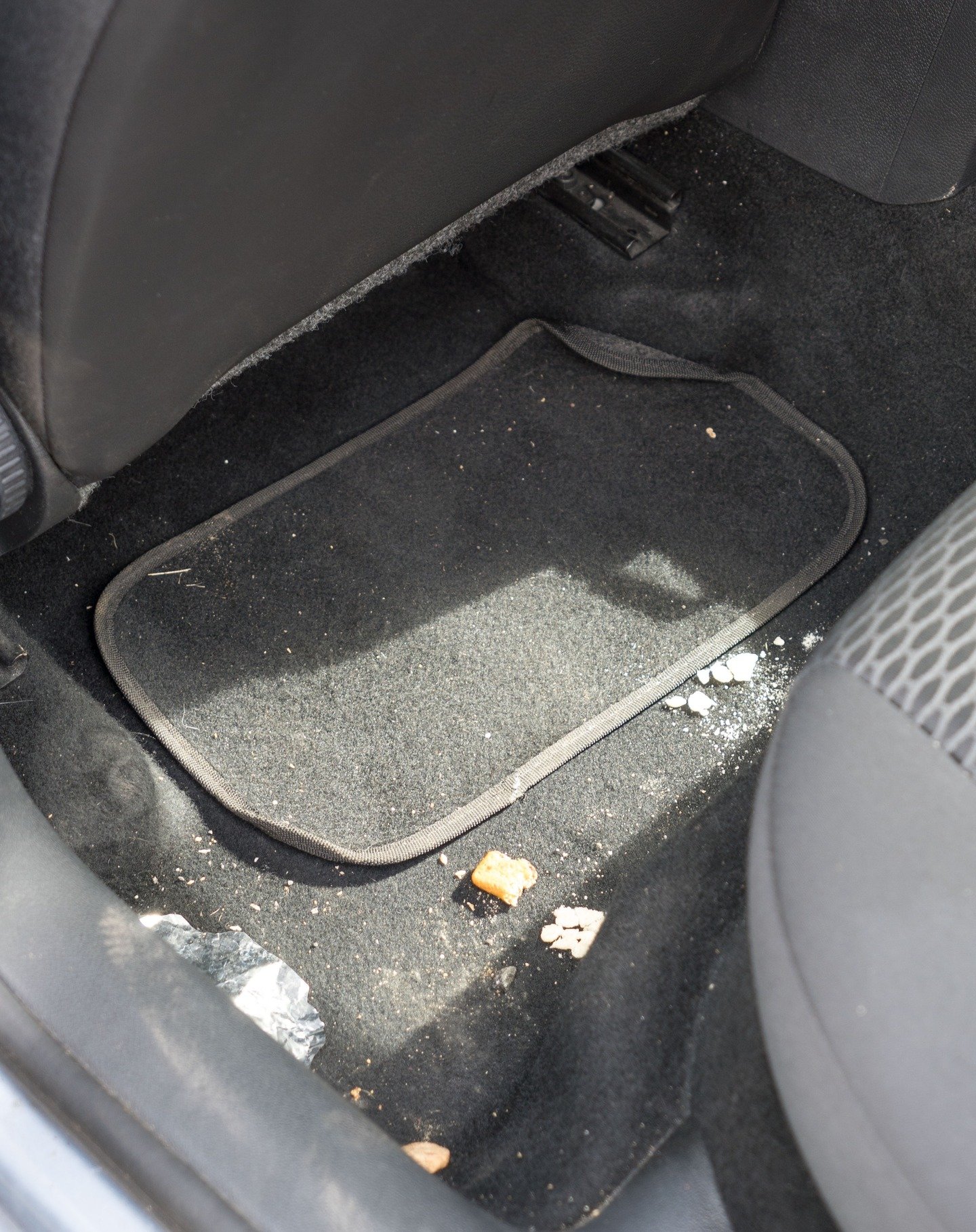 Interior needs some attention! 🚨

&ndash;&mdash;&ndash;&mdash;&ndash;&mdash;&ndash;&mdash;&ndash;&mdash;&ndash;&mdash;&ndash;&mdash;&ndash;&mdash;&ndash;&ndash;&mdash;&ndash;
Premium Mobile Detailing Services
Redditch
07587 126 408
www.southcrest-de