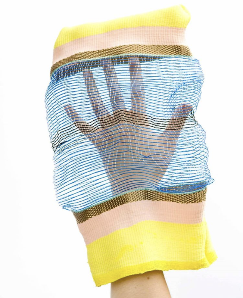 Woven spacer -air champers and structural stability