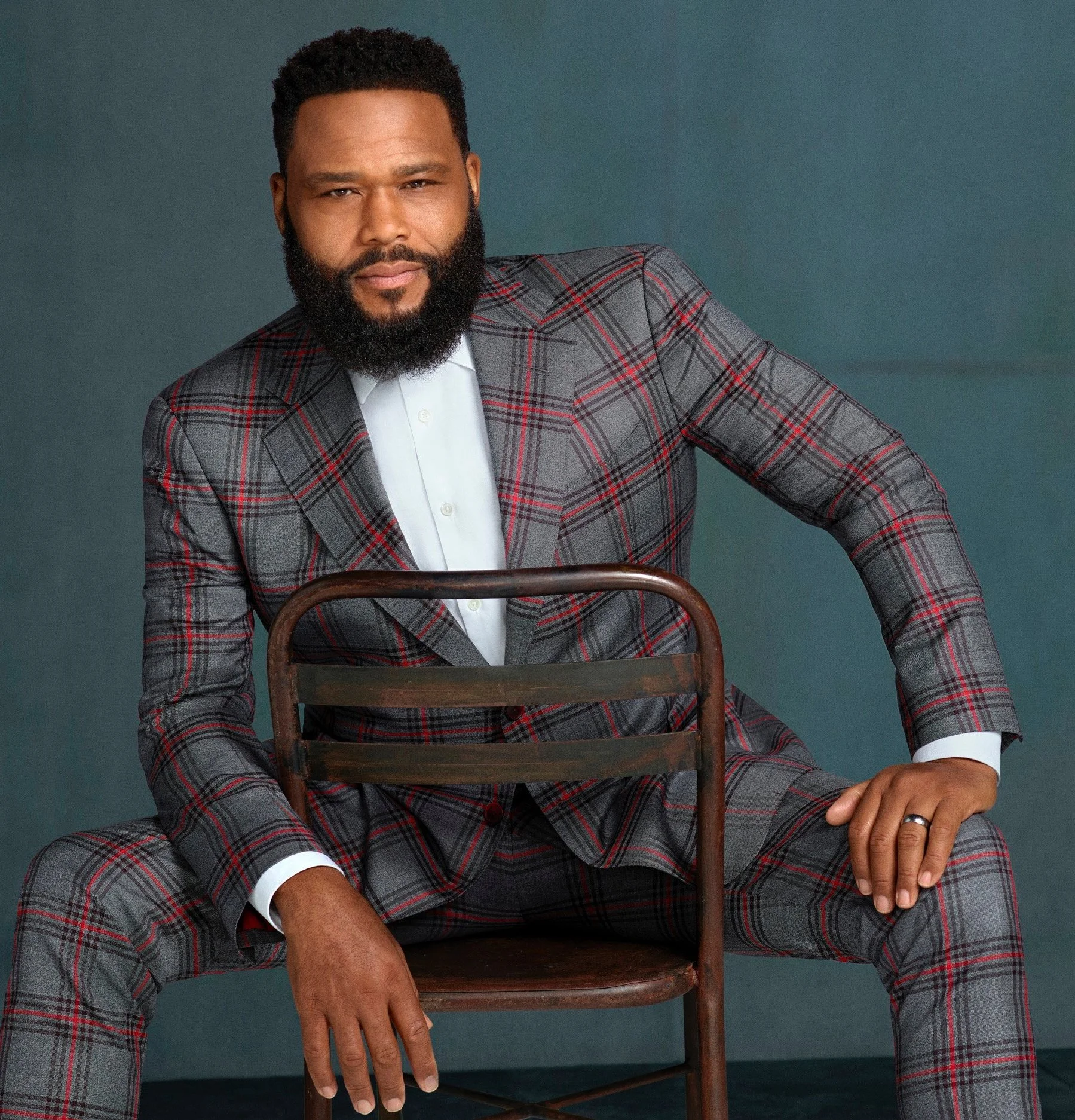 Anthony Anderson - American actor, comedian, and game show host (S1 E1)