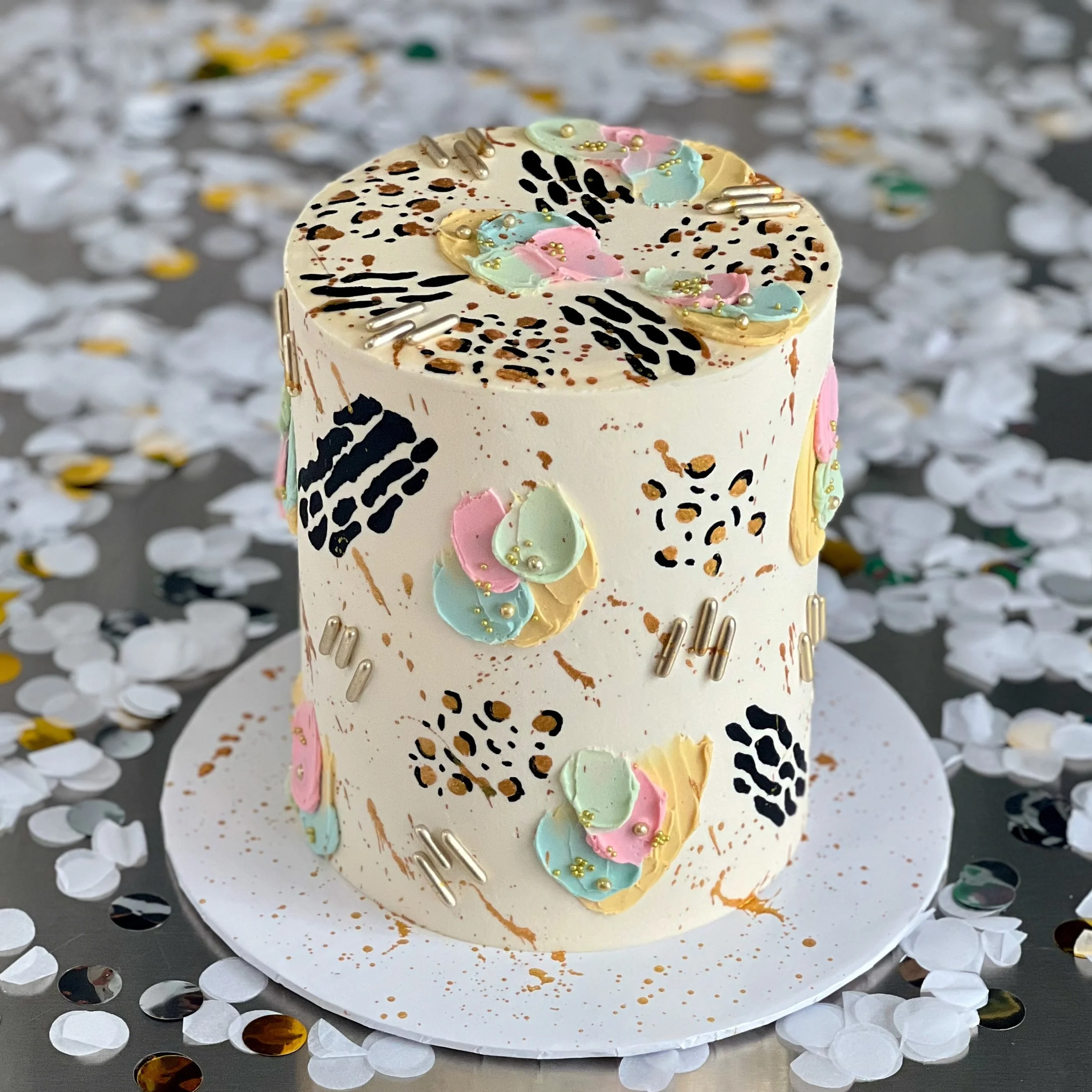 The Abstract Animal Print Cake • Le gâteau abstrait empreintes d'animaux