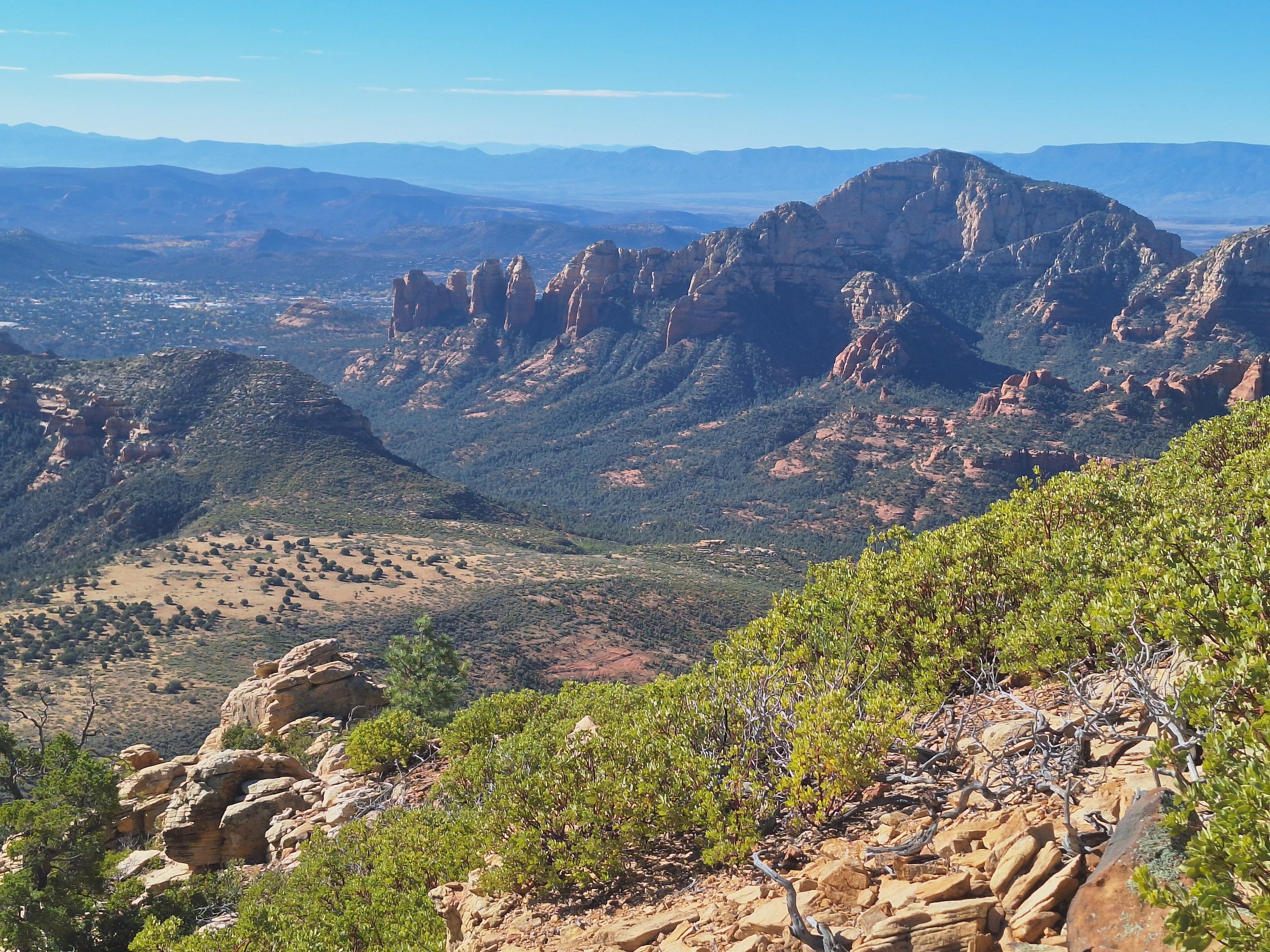 Looking down onto Brins Mesa, with Thunder Mountain in the backdrop.
