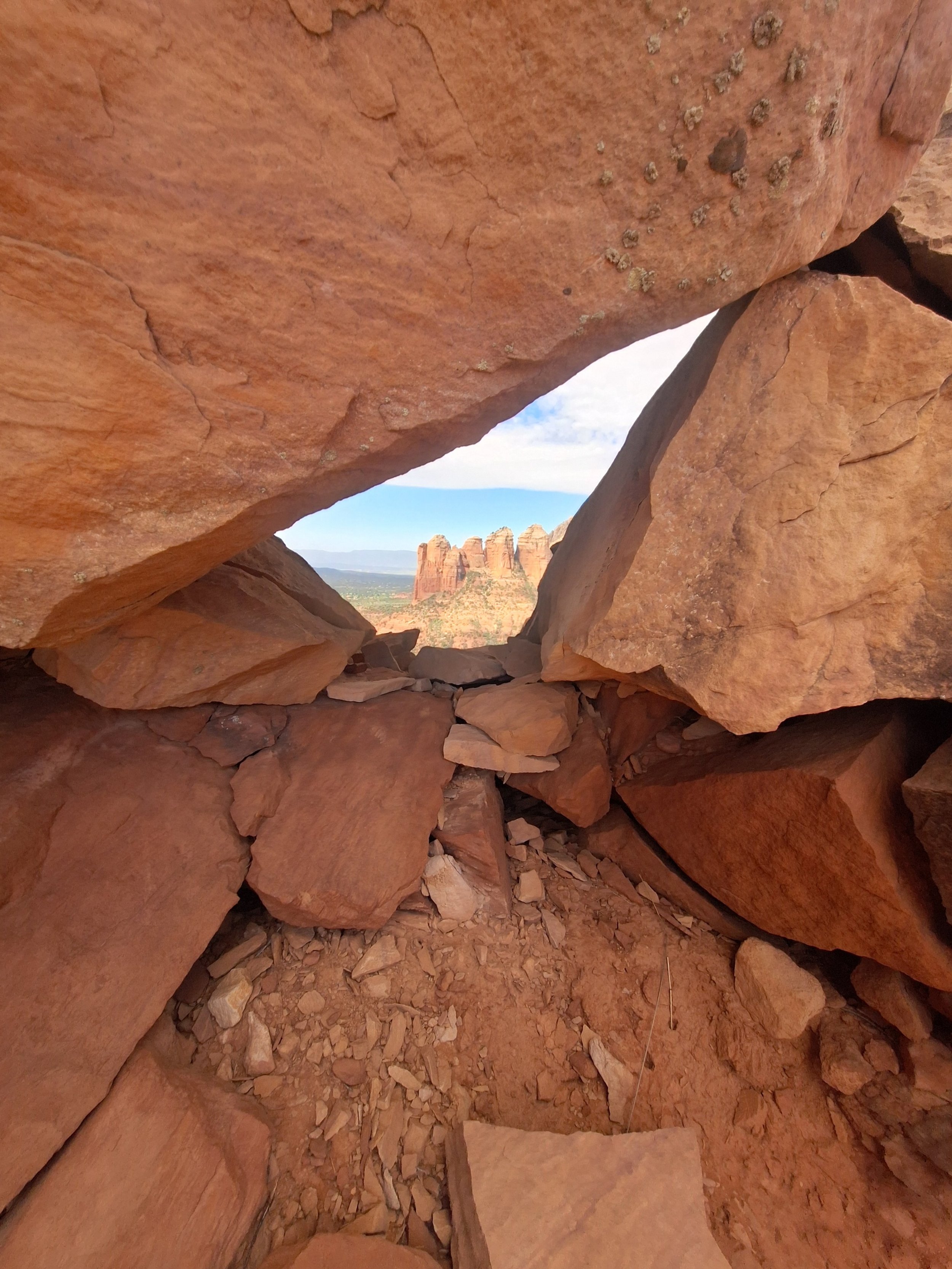 The window to Coffee Pot Rock provides a good photo.