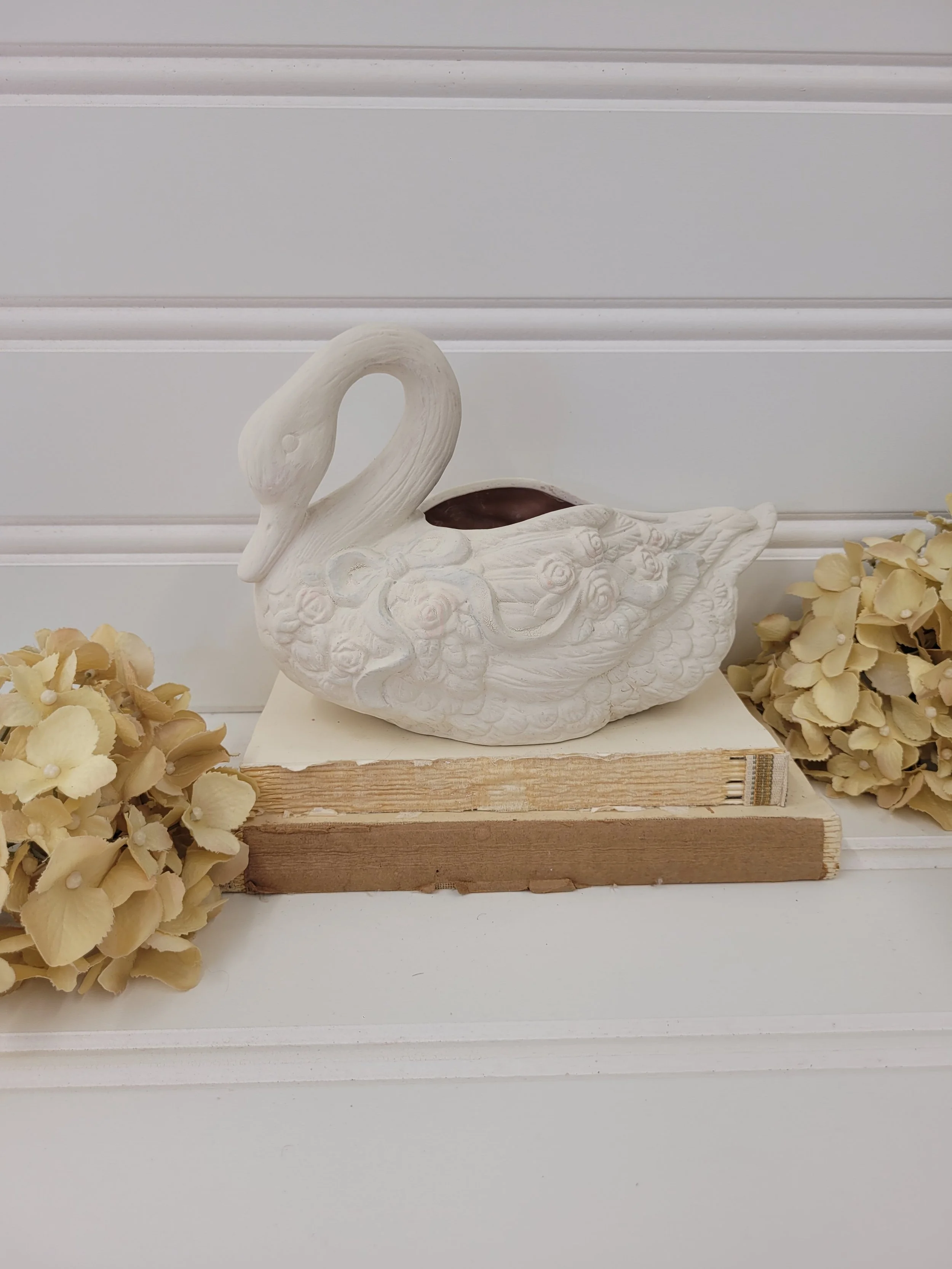 ceramic swan planter