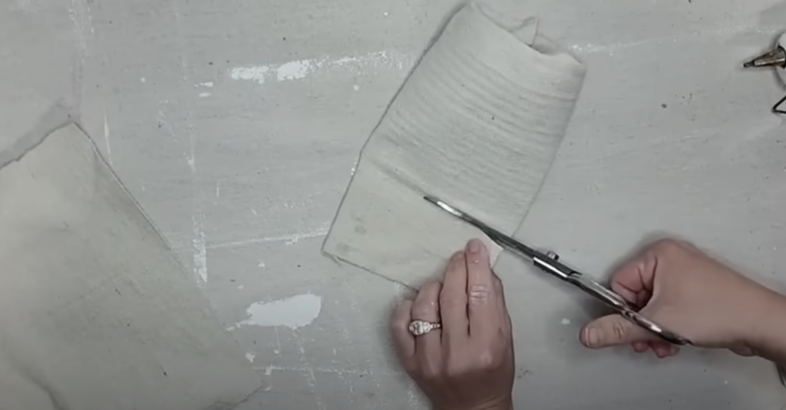 How To Simple & Easy Soup Can DIY Floral Hanging Project