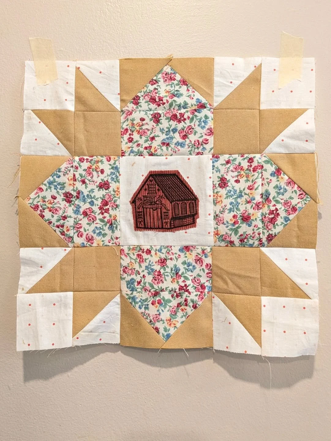 This feels the most ~traditional~ of all my fabric pairings so far, it's so cozy! I adjusted the pattern a little bit just so it wouldn't have two busy fabrics touching each other and I like this halo effect a lot. 

Another Addie Best patch finds a 