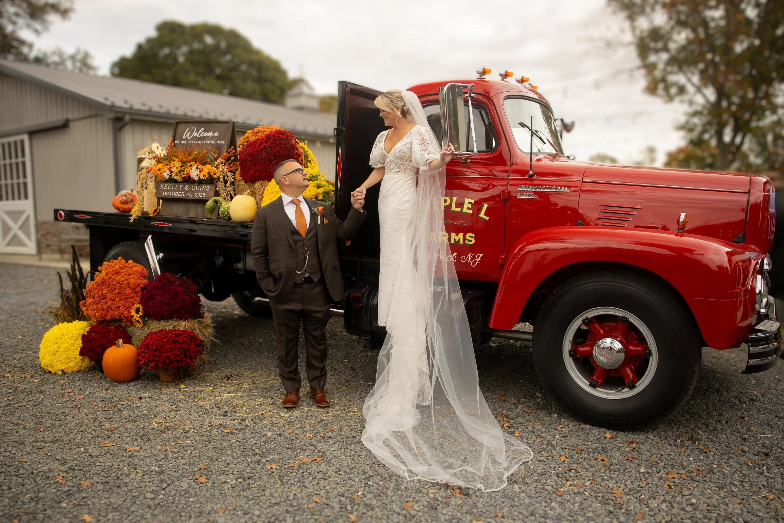 Keeley &amp; Chris’s Classic Fall Wedding at The Barn at Laird