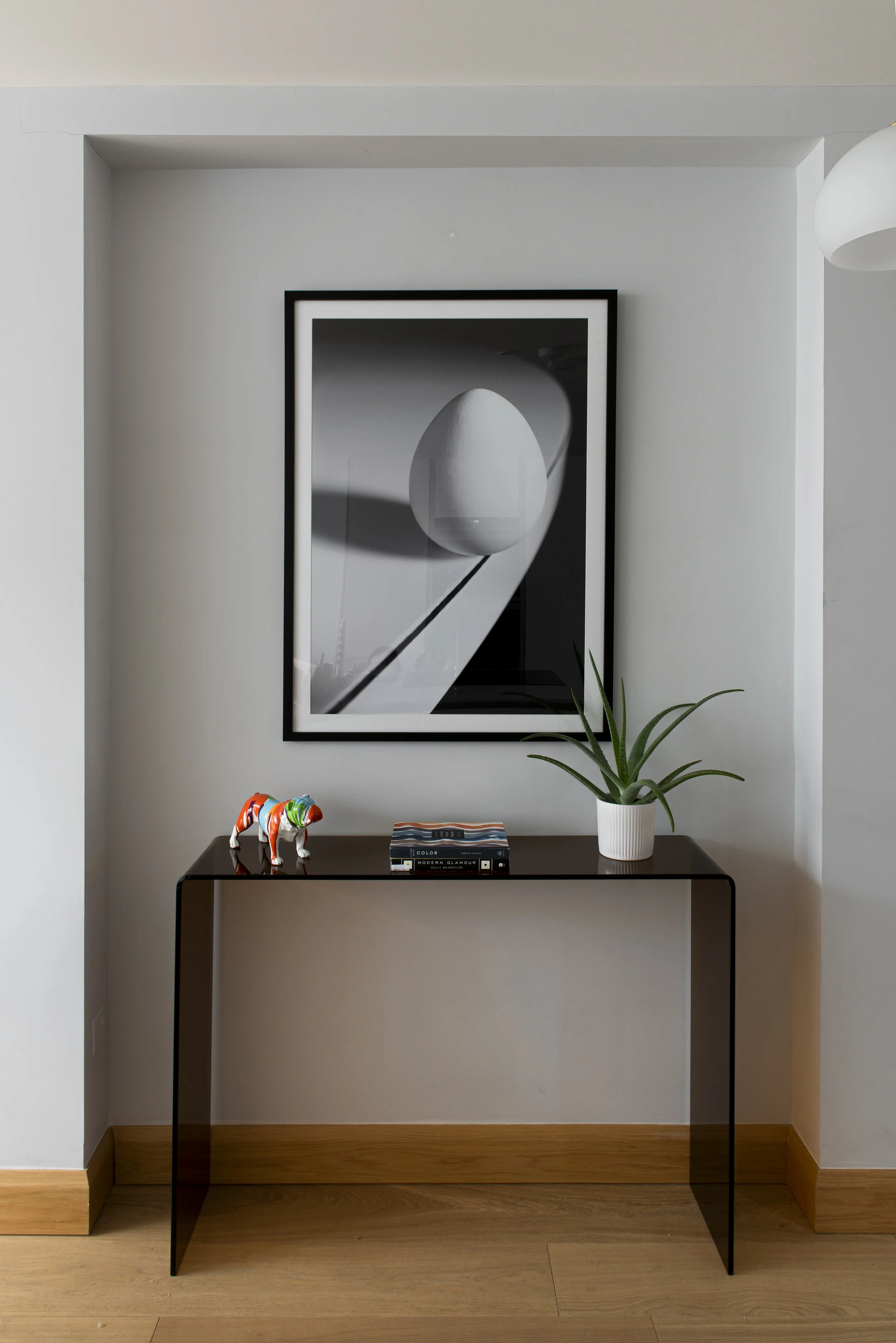 THE COASTAL MINIMALIST