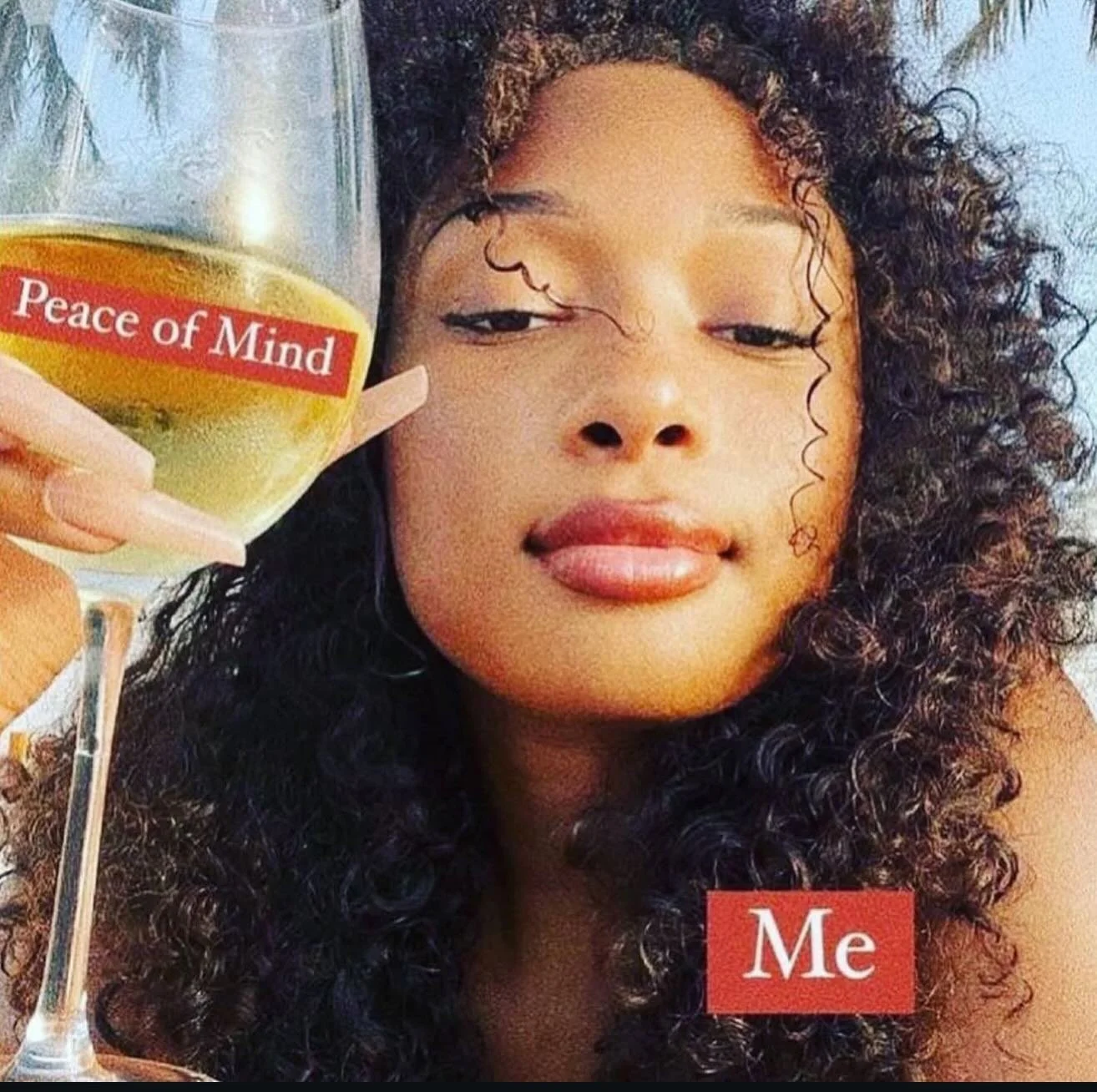 ✨Protecting my peace like it&rsquo;s the last sip of prosecco.🍾

We outside and in alignment.
This season, we&rsquo;re surrounded by good energy &amp; even better women.

#TheInnCrowd #BlackGirlJoy #blkgirldaily