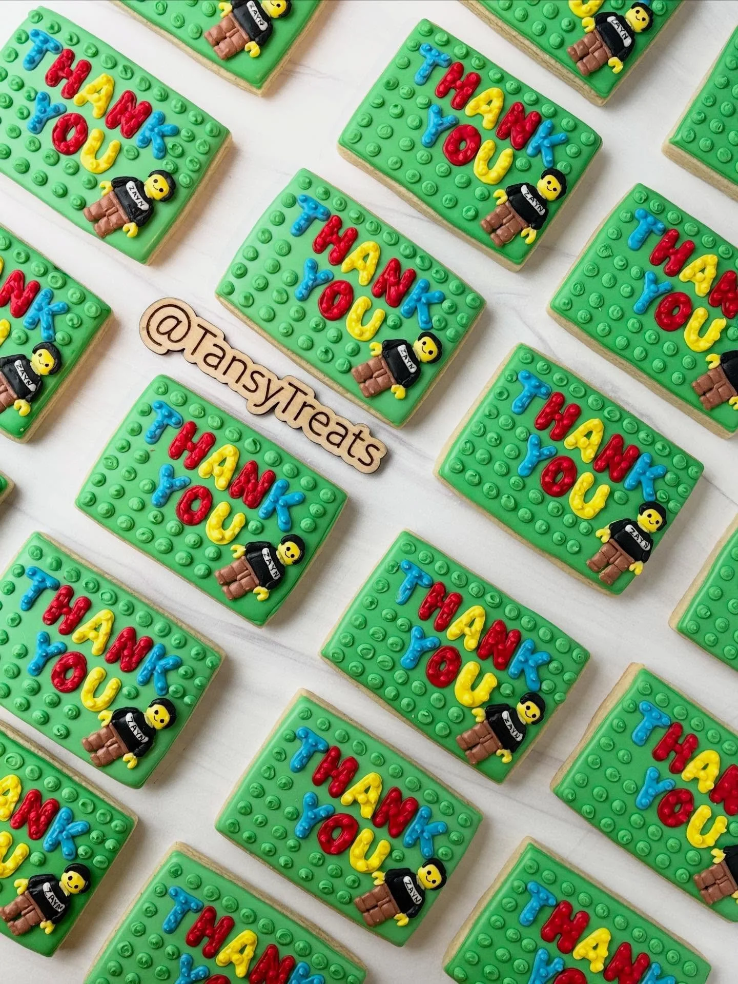 Everything is awesome 😎 &hellip;.when it&rsquo;s your birthday! Cute thank you favors for a Lego birthday!  #legocookies #sugarcookies #legos #legomovie #legoparty