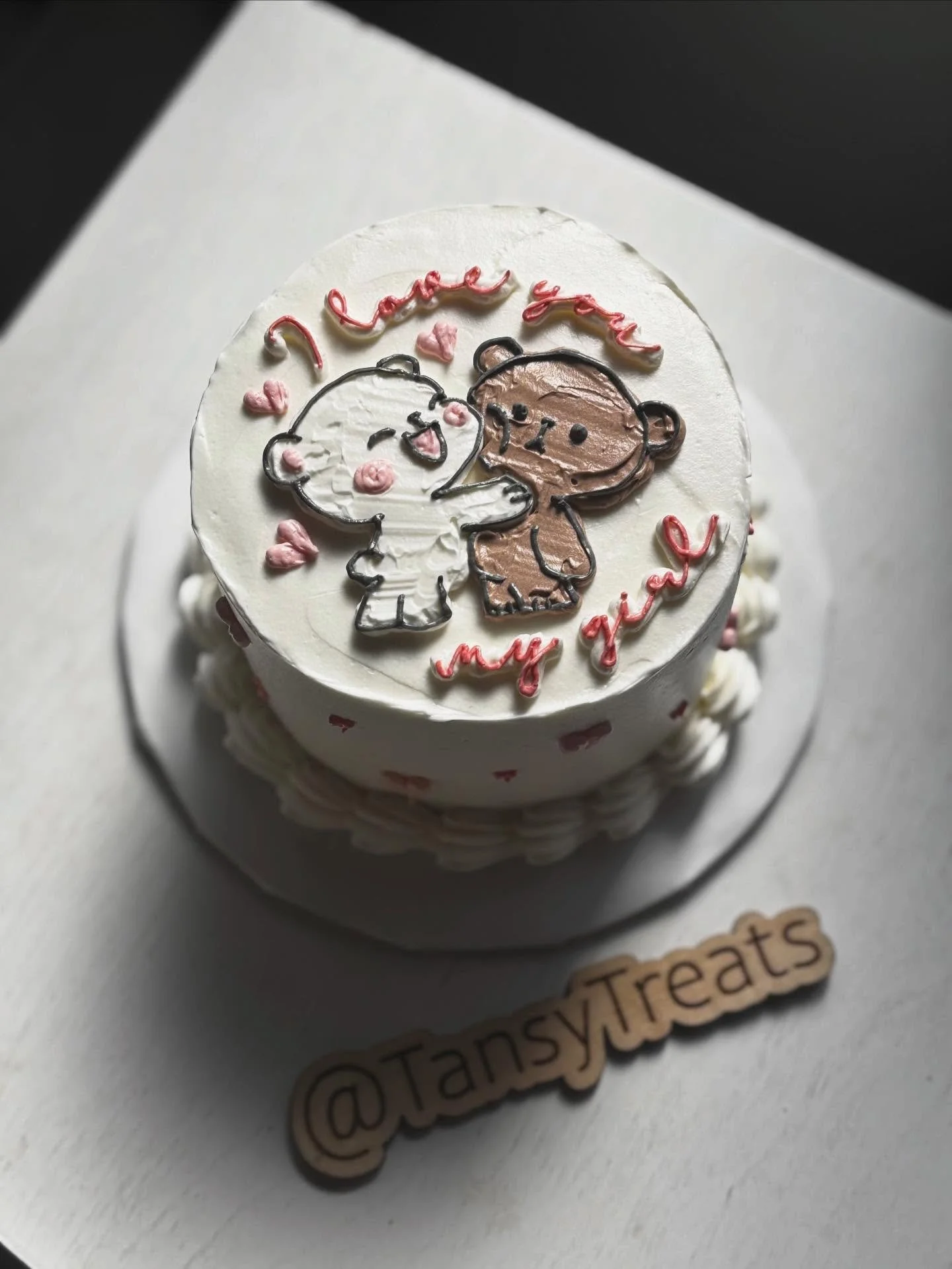 Cute lil bento 🐻 ❤️ 

#bentocake #milkandmocha #cutecake #bayareacake