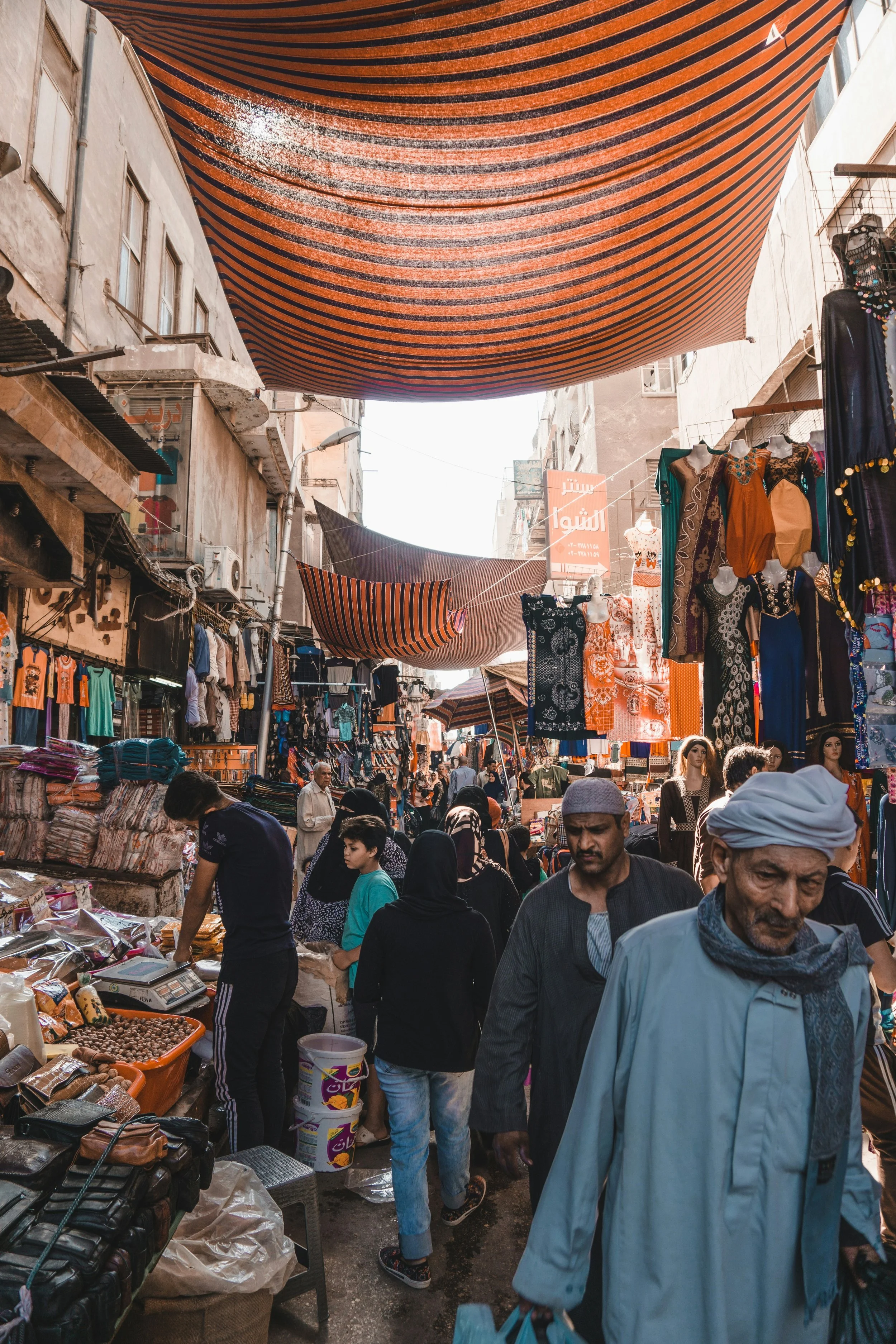 alex-azabache-hz4tKDvQHoo-unsplash.jpg