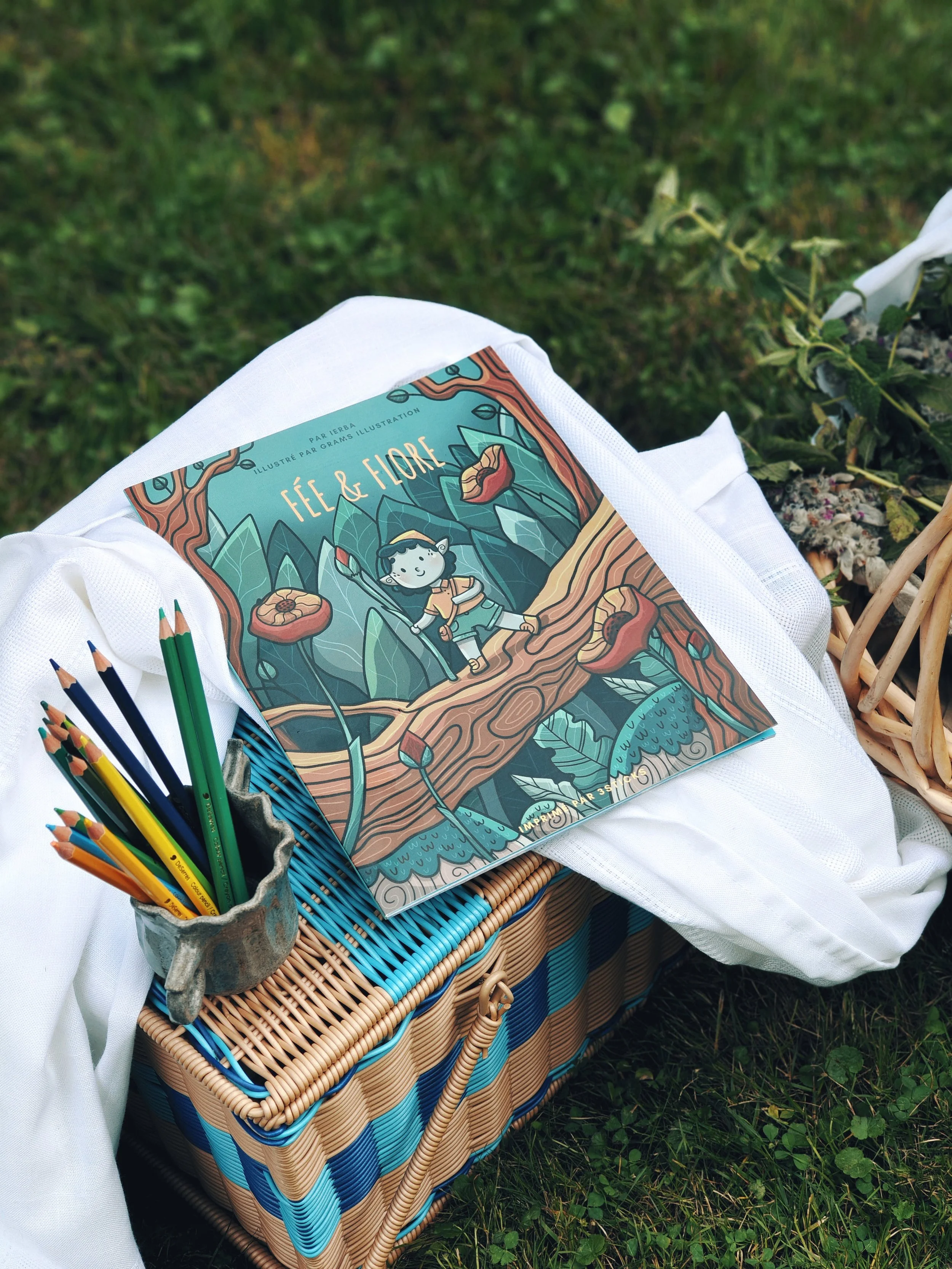 Cahier de coloriage - Fée & Flore