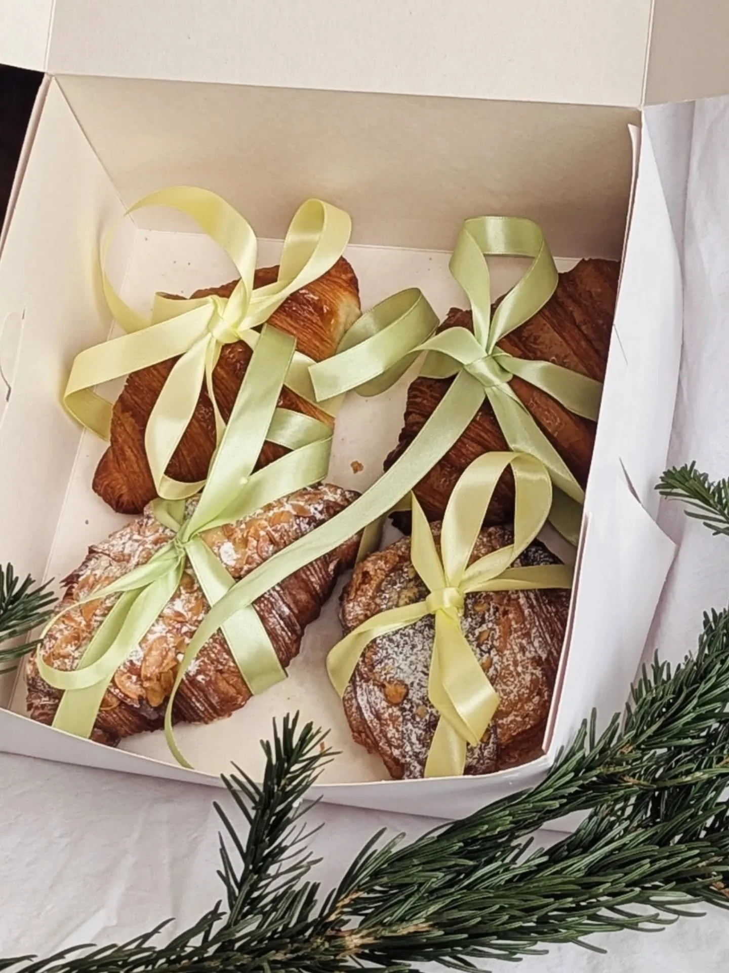 Thinking about pre-ordering pastries or bread for the holidays? We&rsquo;re here to cover all your sweet treats and sourdough cravings ✨
Make sure to place your pre-order in time so our croissants have a guaranteed spot on your festive breakfast tabl