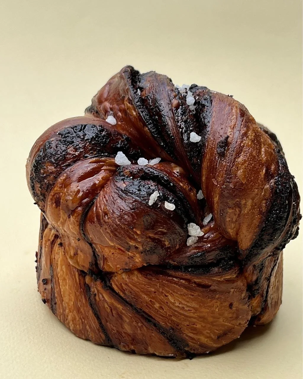 Our buns are filled with love🤍

Chocolate + cardamom = syrupy and fragrant comfort. The holidays may be over, but you still deserve something sweet!

#pastries #irenebakery #bakery