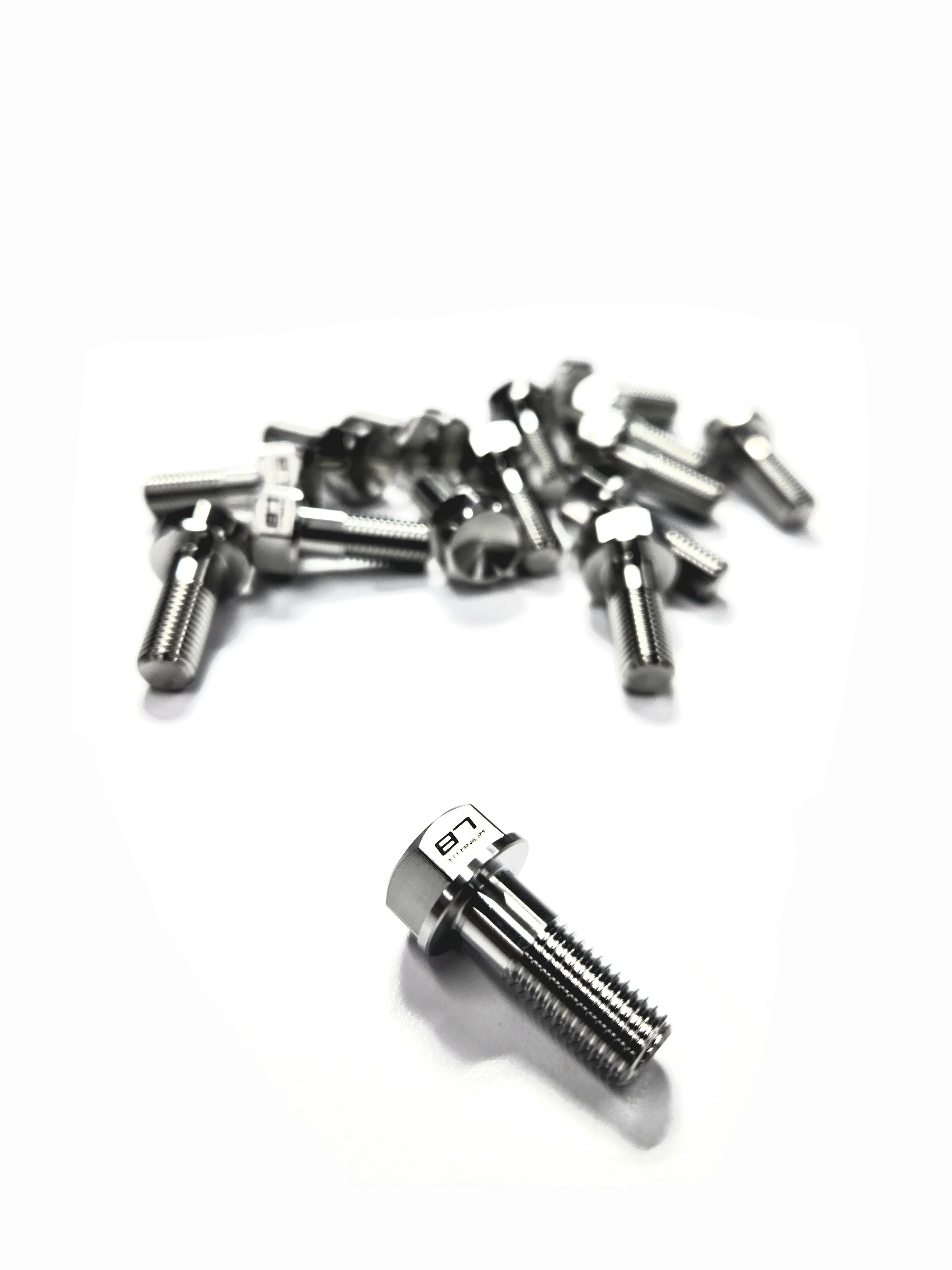 WELD WHEEL CENTER BOLT KIT