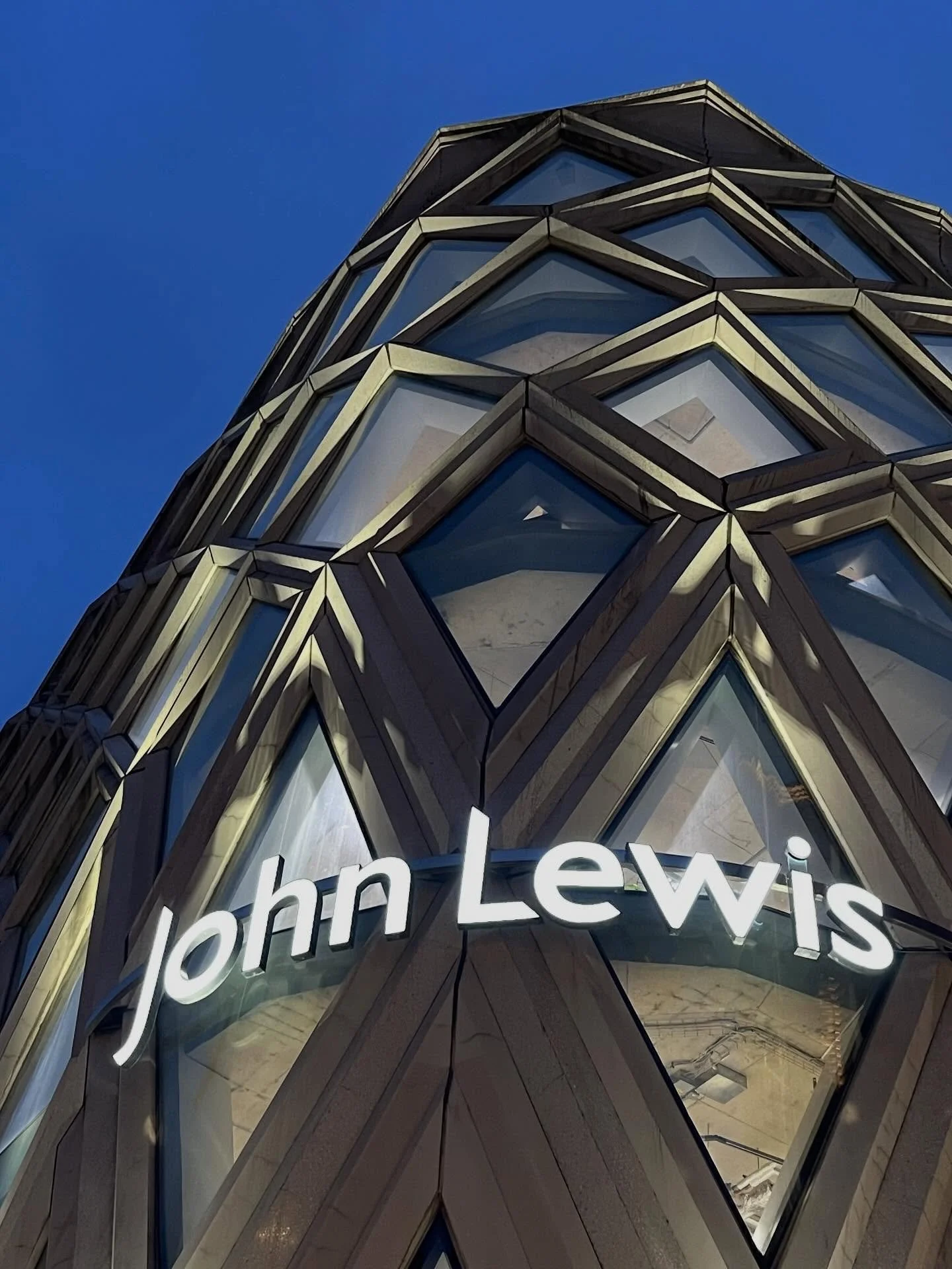 We&rsquo;ve just finished an amazing week at our John Lewis Leeds pop-up! It&rsquo;s been a pleasure connecting with so many new customers and sharing our collection in person.

This week&rsquo;s top three best sellers were:
1) California Candle ☀️ 
