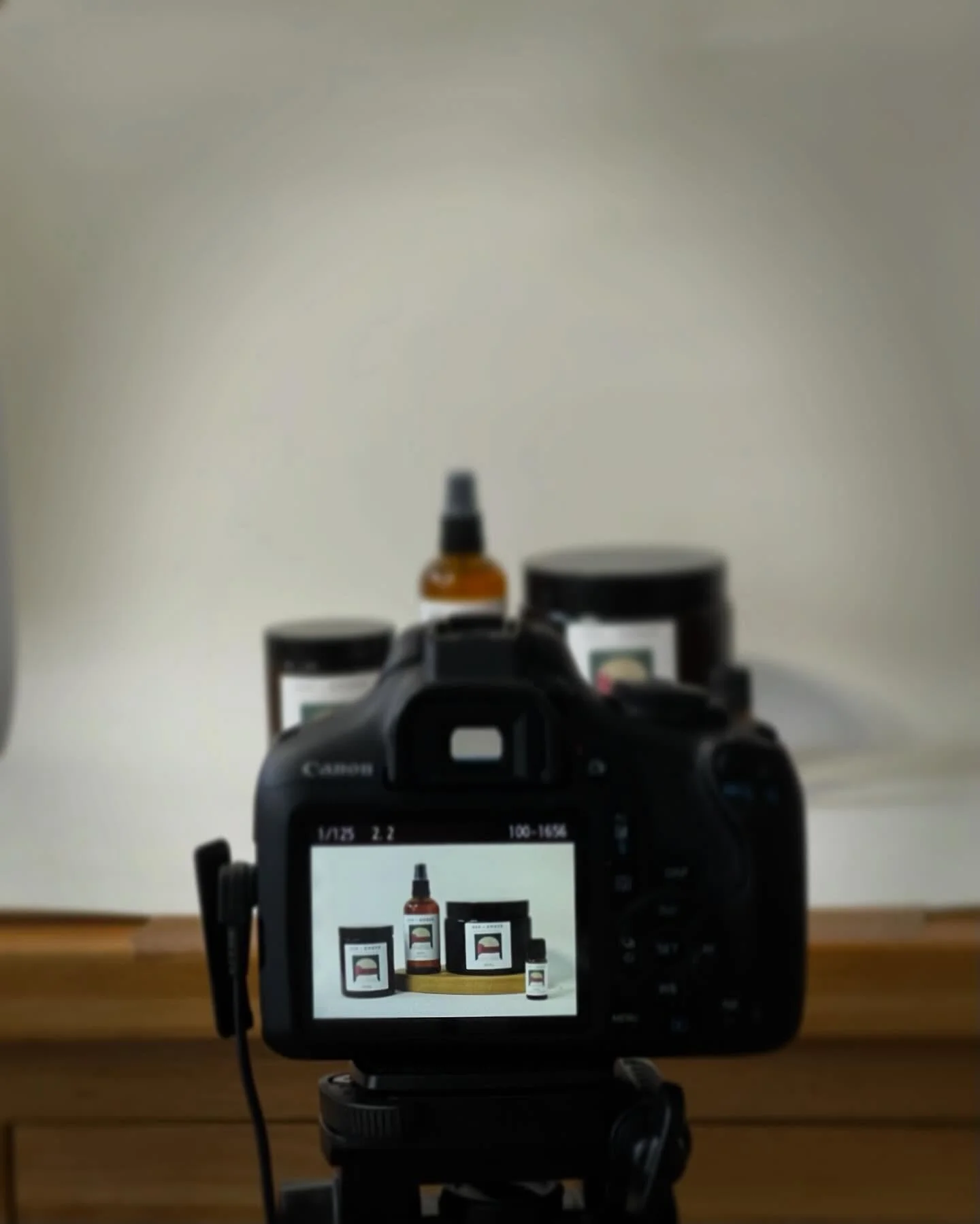 A great day shooting today capturing the return of our much loved Christmas range, Noel. 
If you’re new to Ash + Ember this year, you’re in for something special. 🖤 
#SoyCandles
#EssentialOilCandles
#ChristmasAtHome
#FestiveFragrance
#