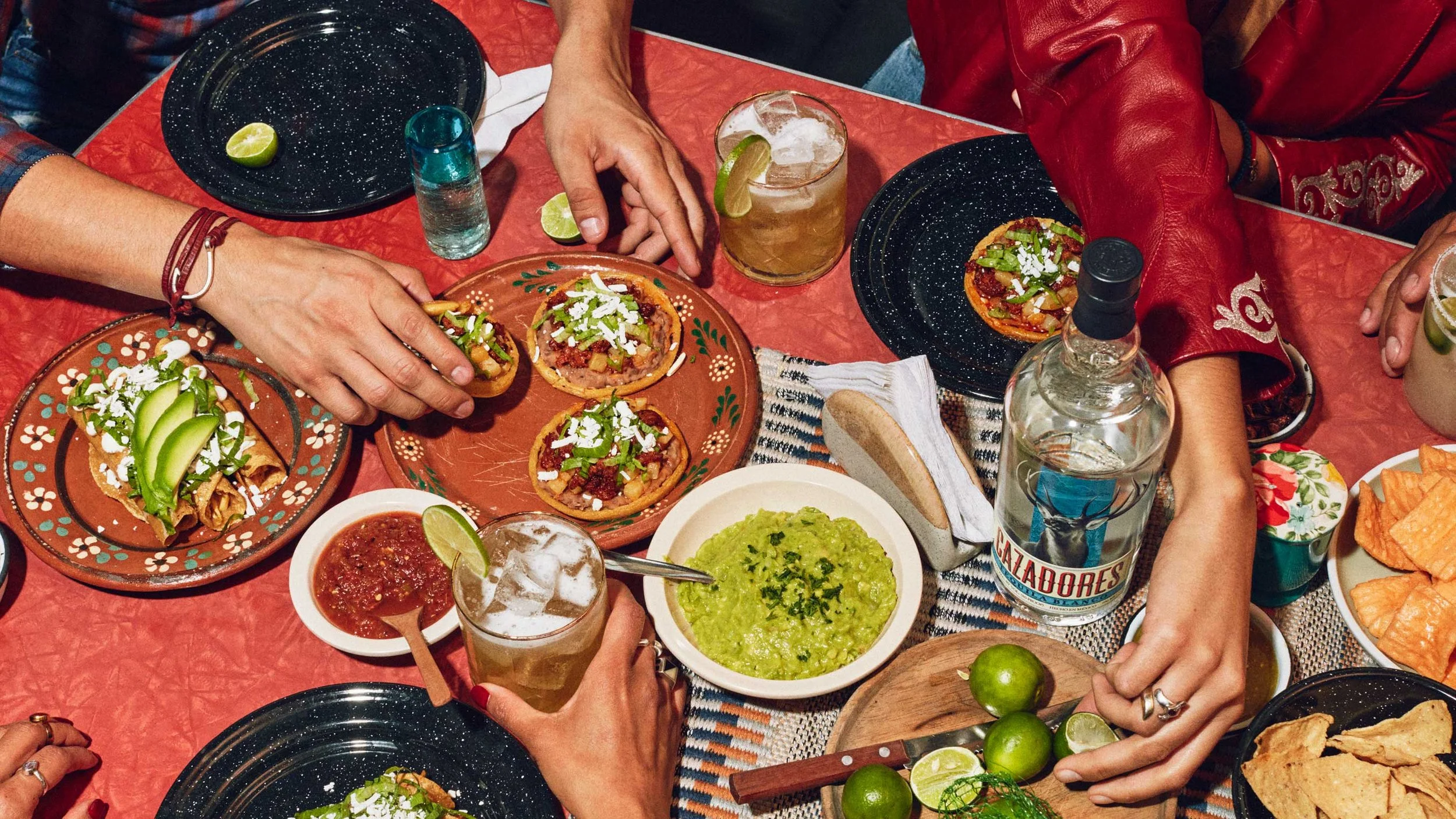 Drinks_Table_Setup4_0650-1.jpg